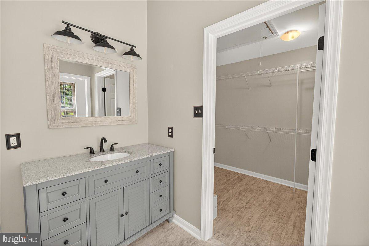 KINGS BRIDGE - Residential