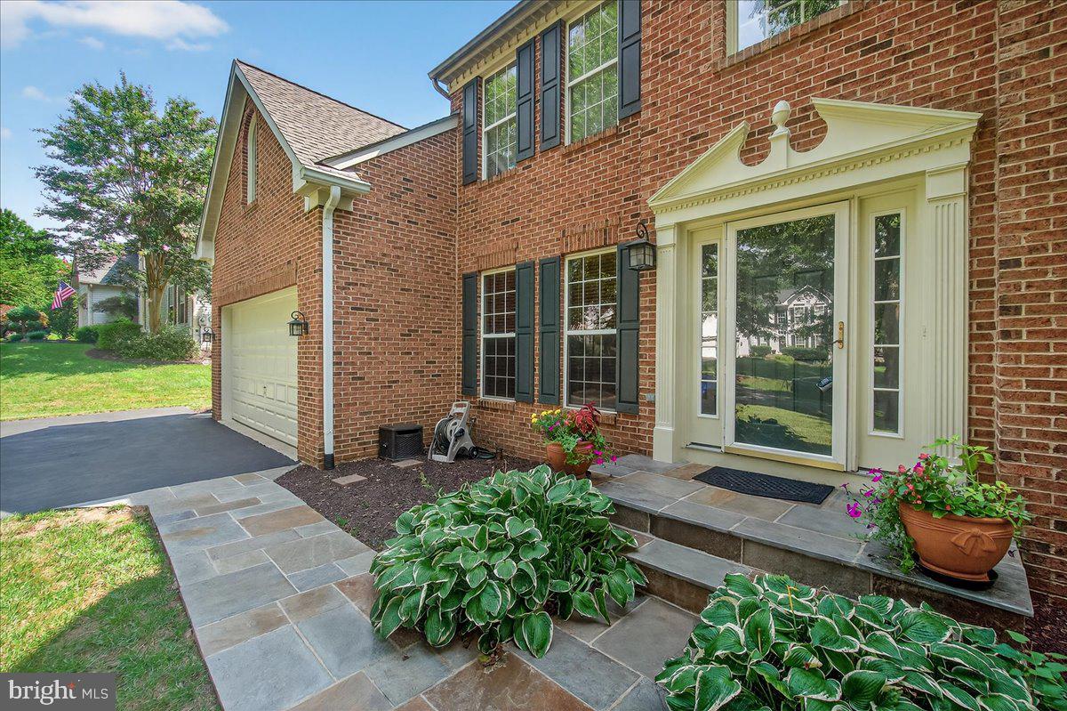 KINGS BRIDGE - Residential