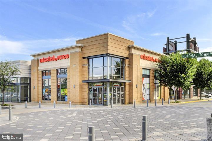 CHESTERFIELD A CONDOMINIUM - Residential