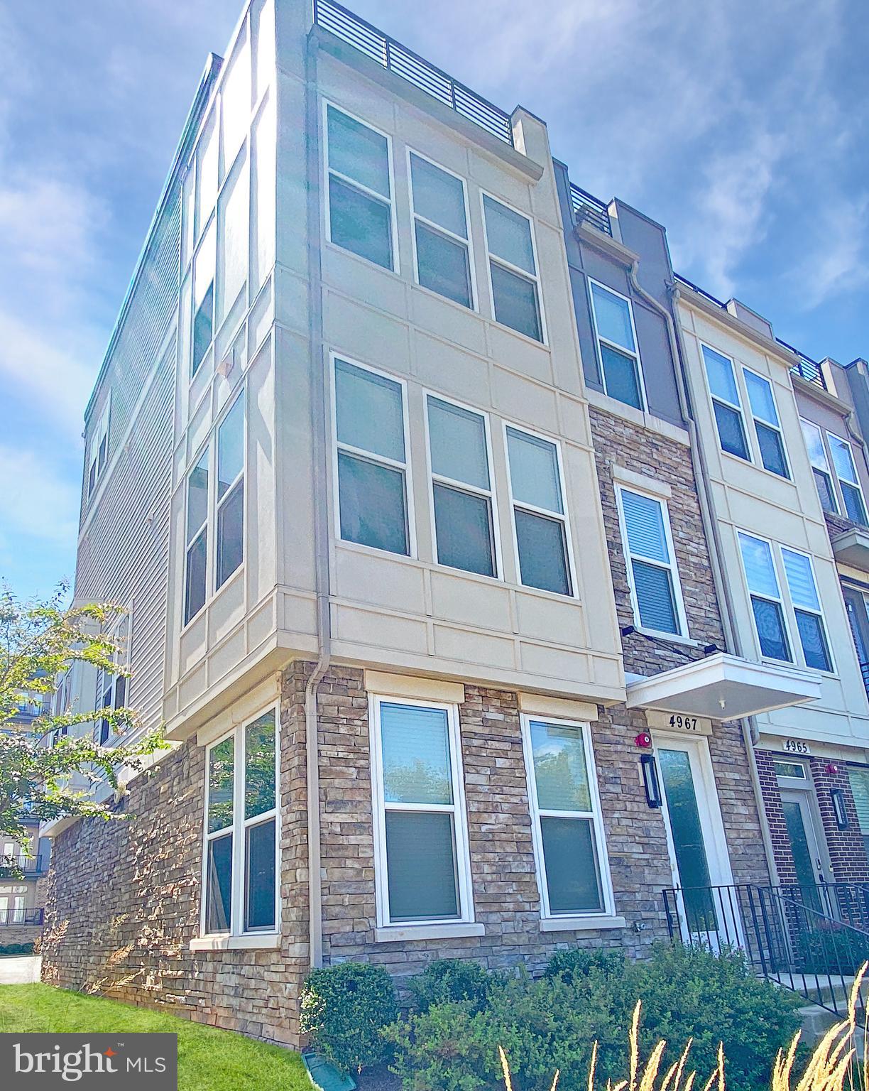 PRESERVE AT WESTFIELDS - Residential