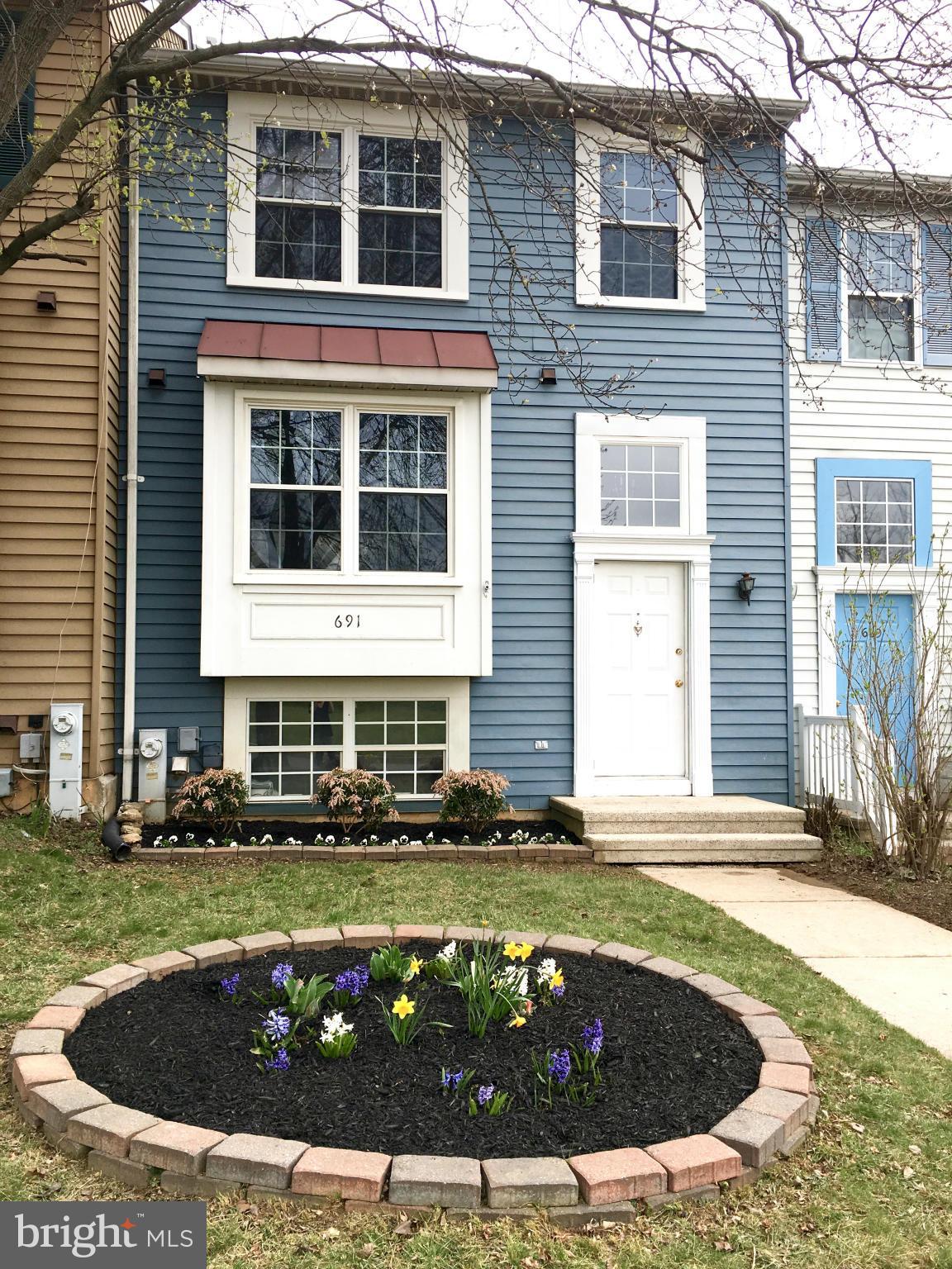 ROBERTS FIELD - Residential