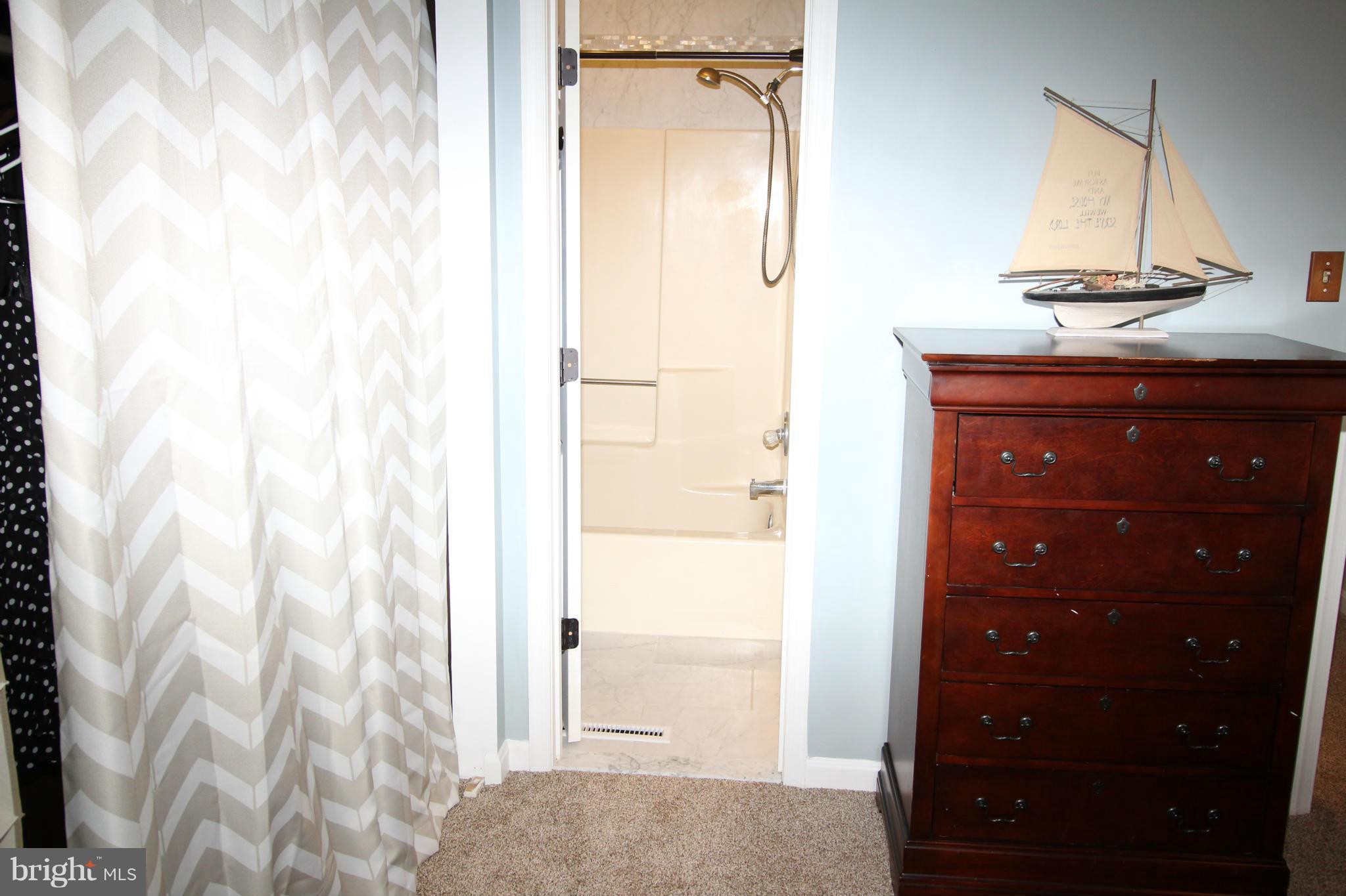 ROBERTS FIELD - Residential