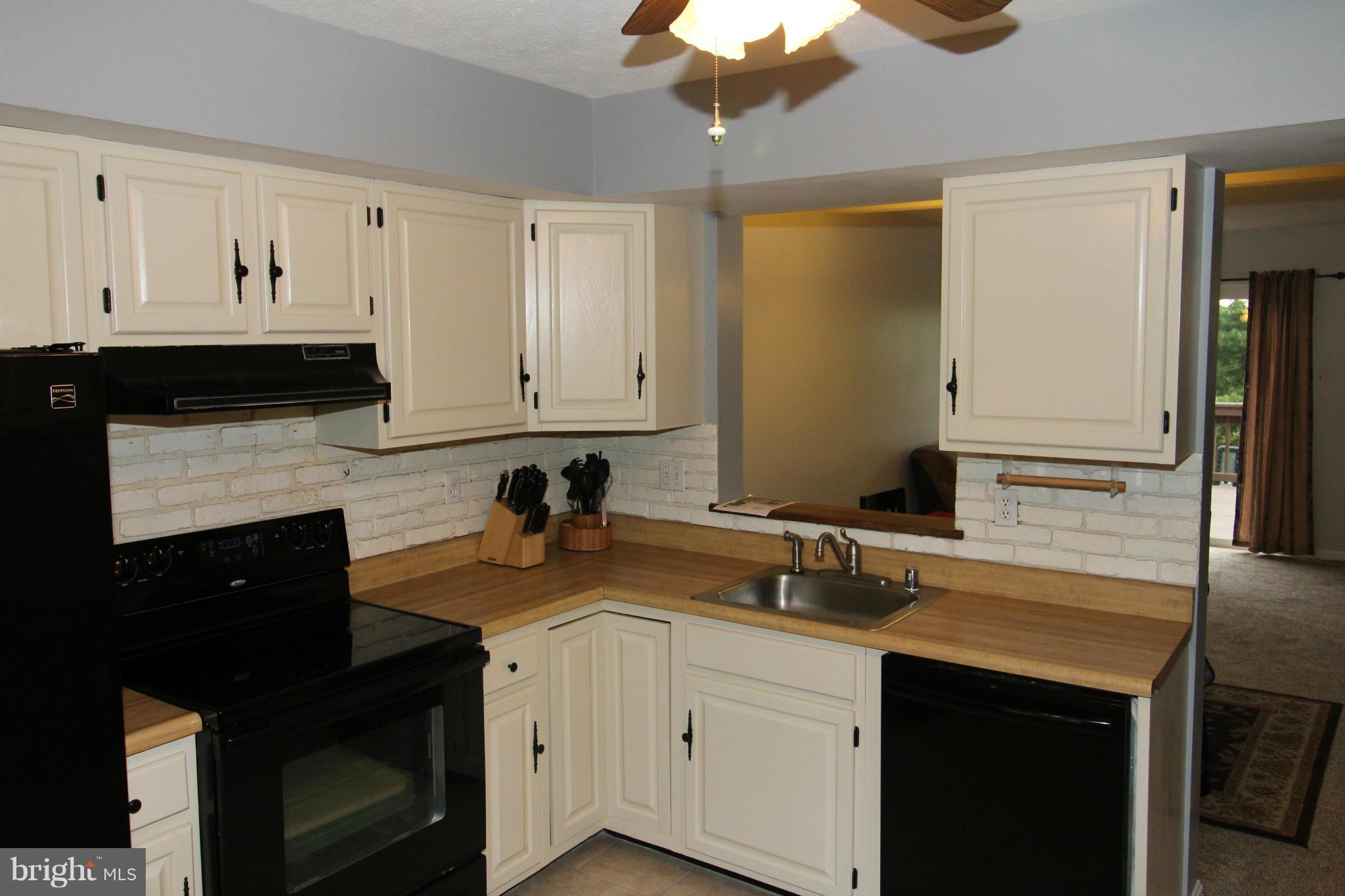 ROBERTS FIELD - Residential