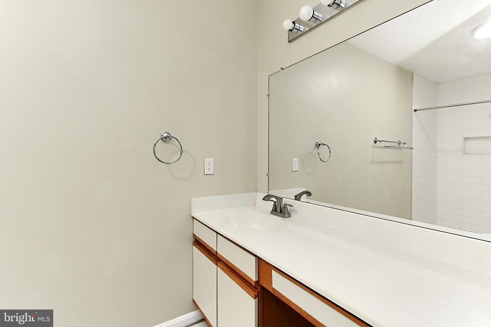 TUDOR SQUARE - Residential Lease