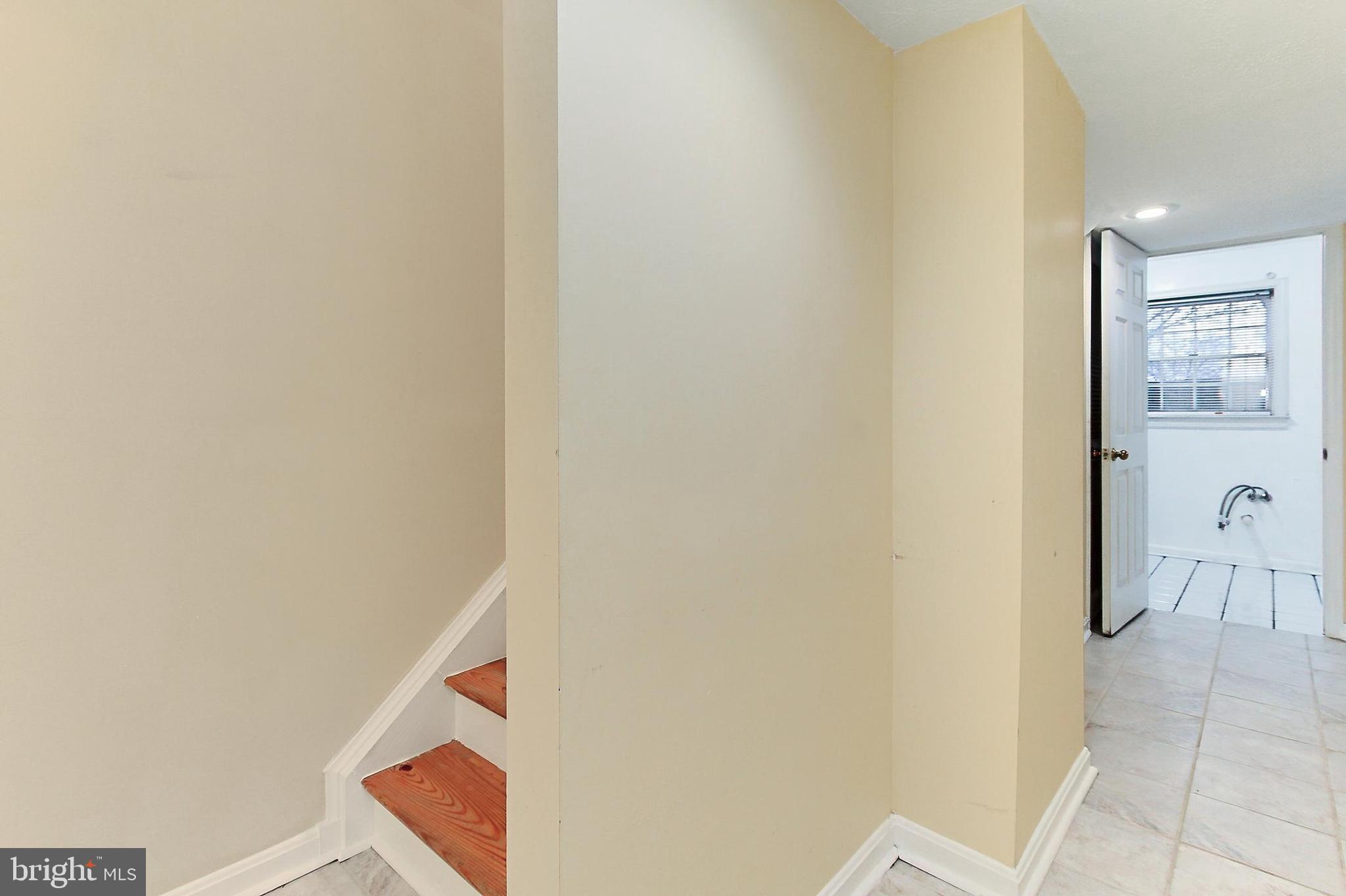 TUDOR SQUARE - Residential Lease