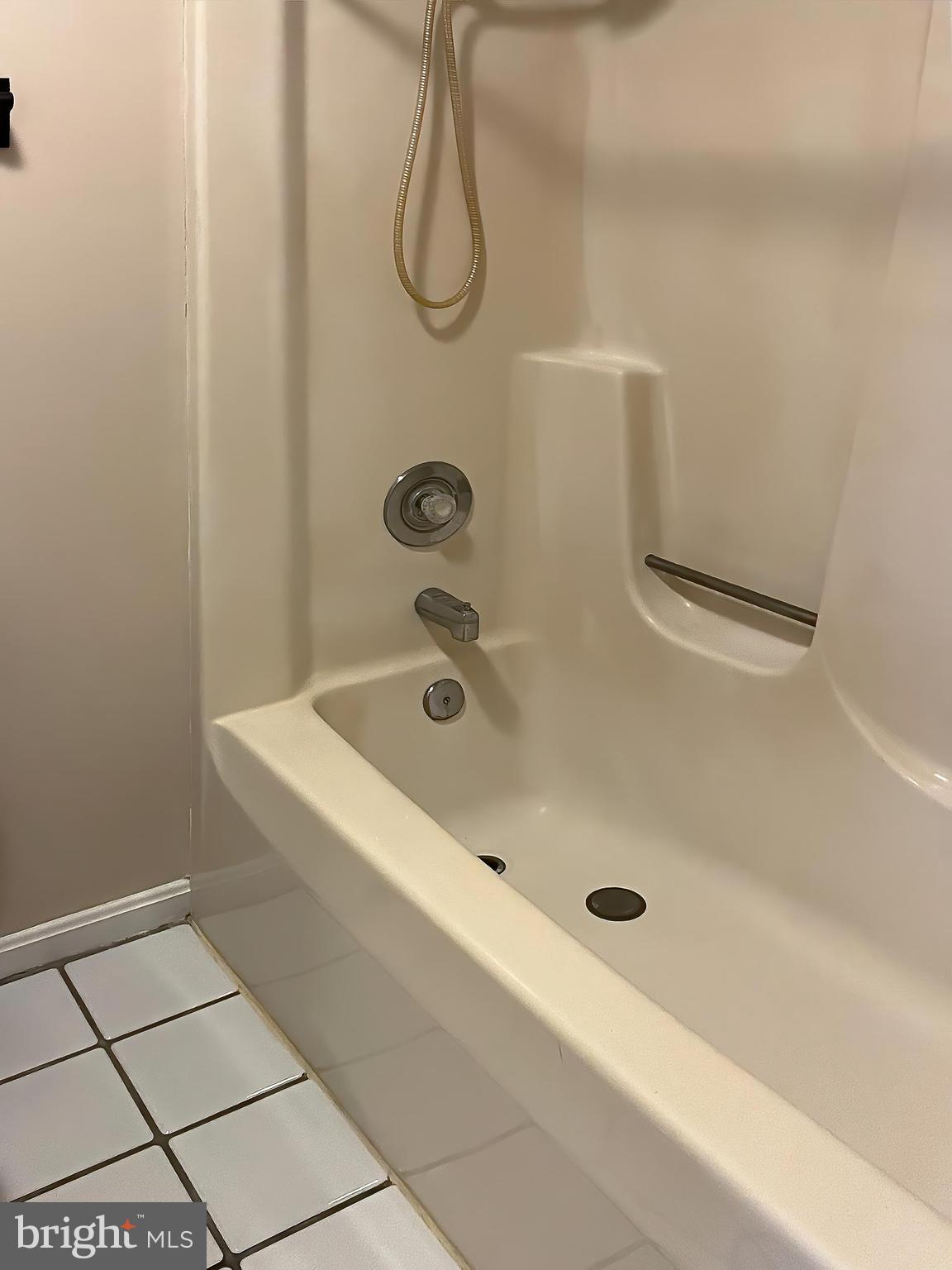 TUDOR SQUARE - Residential Lease