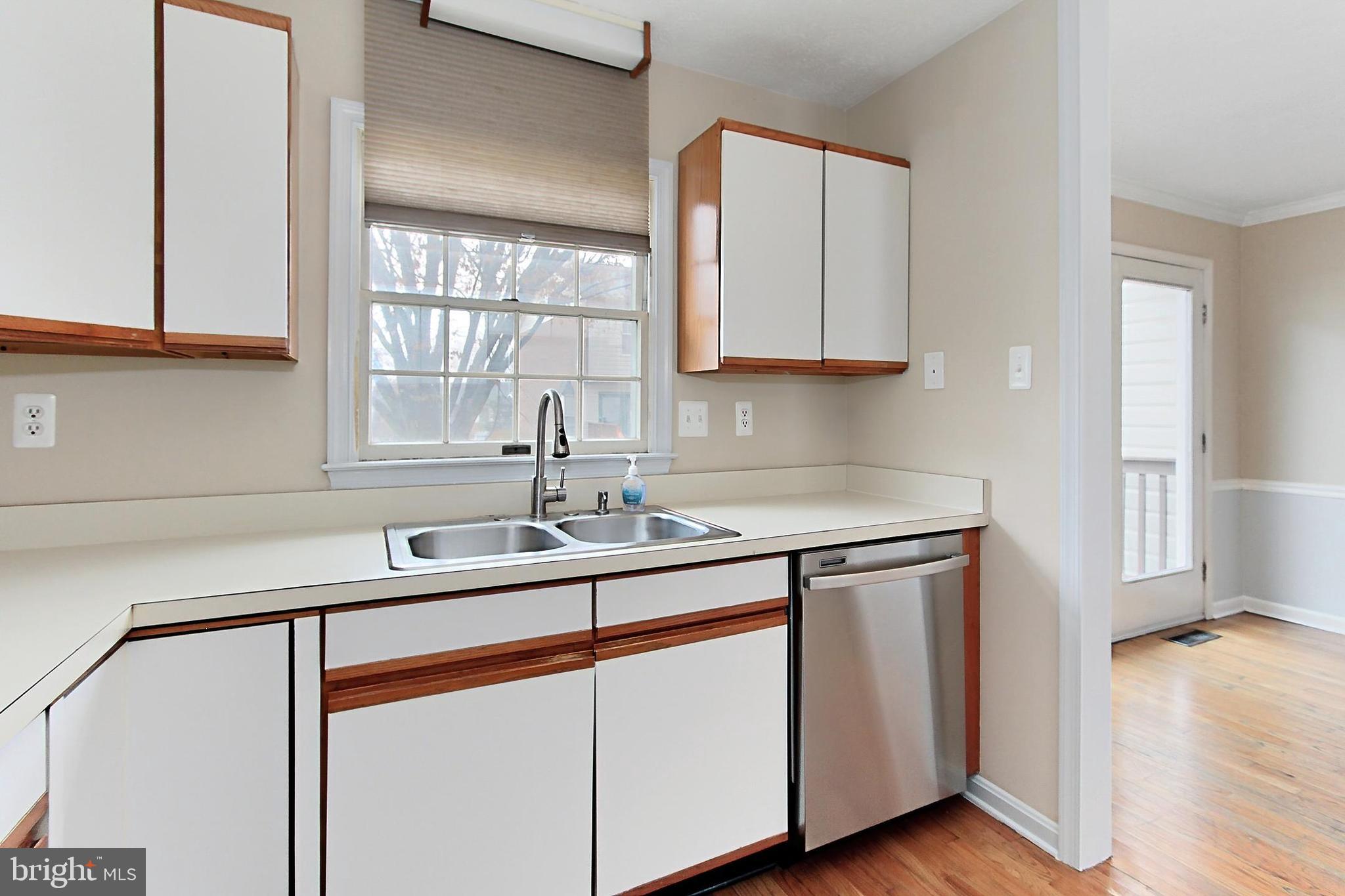 TUDOR SQUARE - Residential Lease