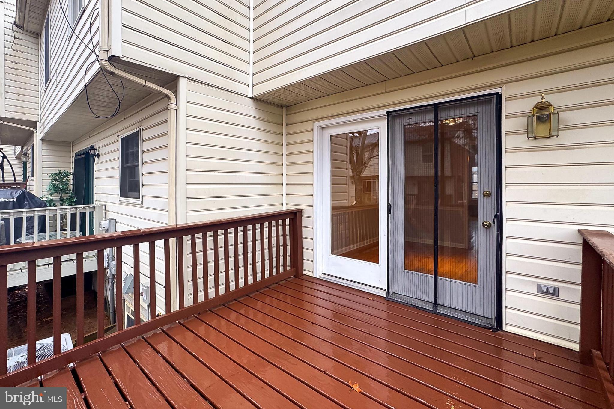 TUDOR SQUARE - Residential Lease