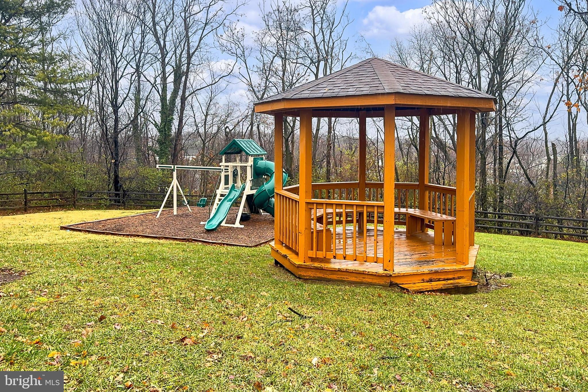 TUDOR SQUARE - Residential Lease