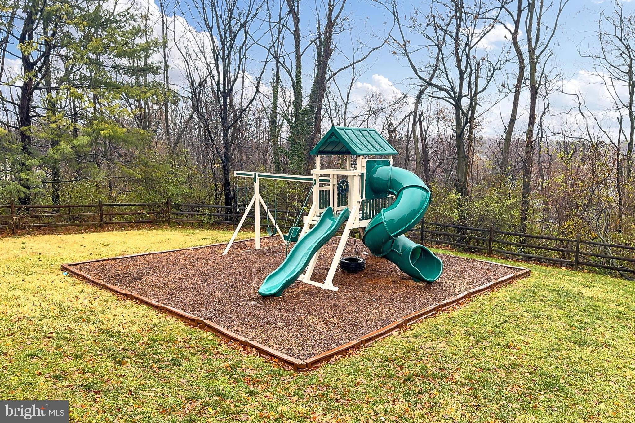 TUDOR SQUARE - Residential Lease