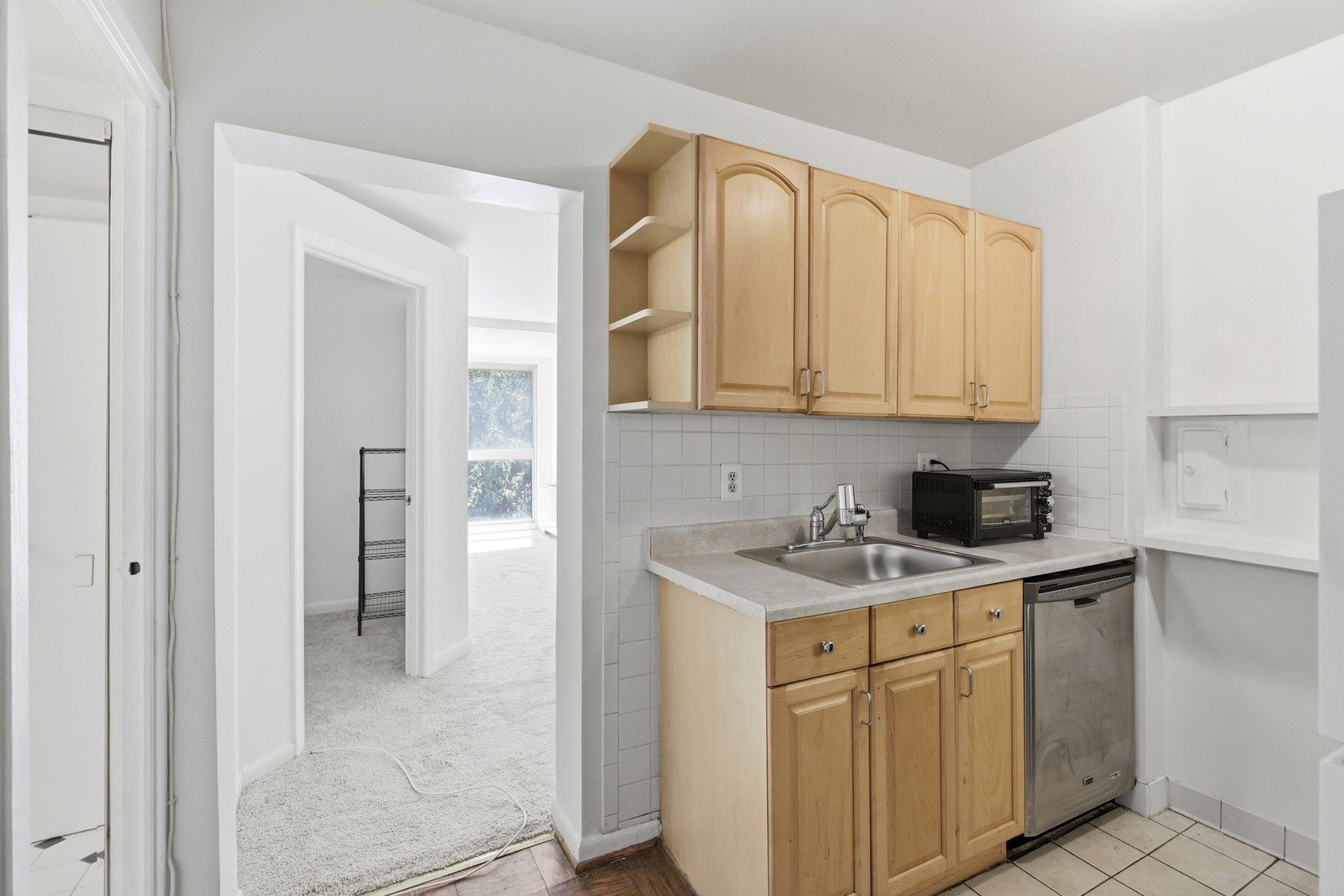 922 24TH STREET NW 418
