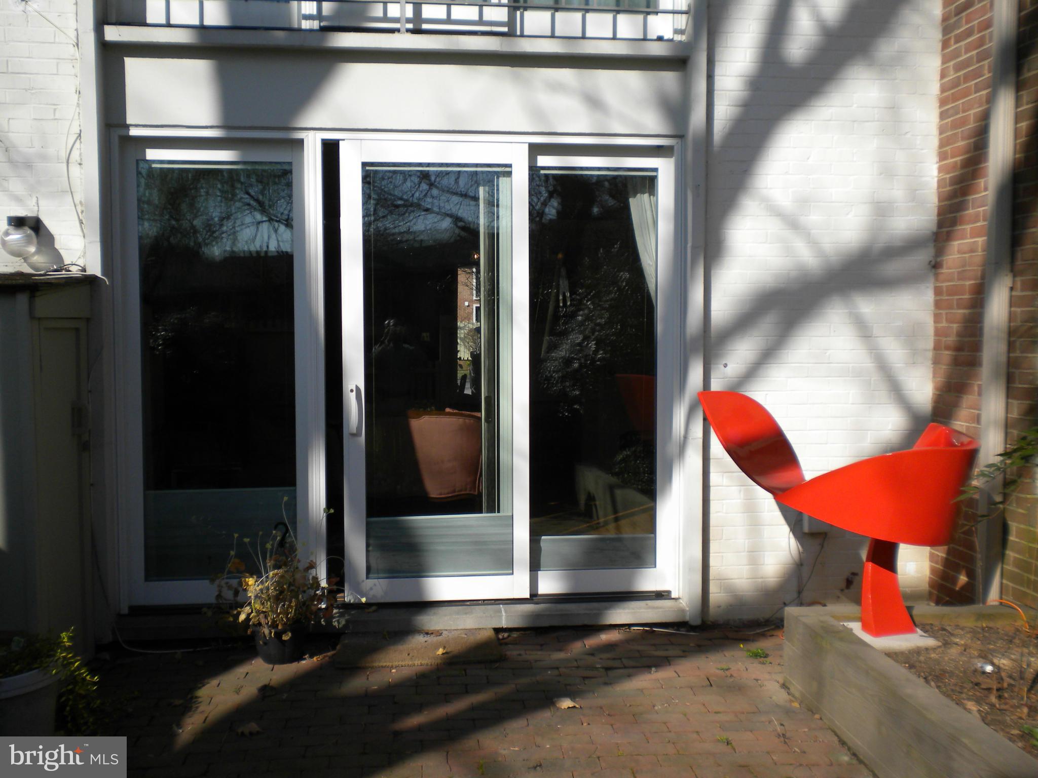 CROSS KEYS - Residential Lease