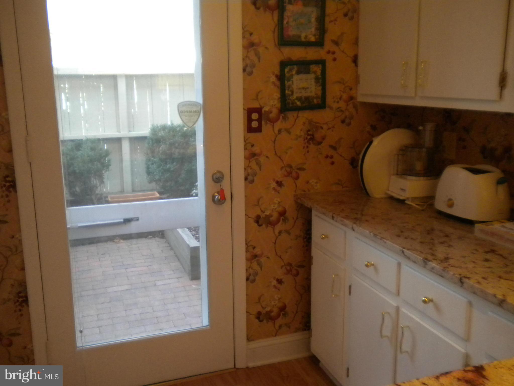 CROSS KEYS - Residential Lease