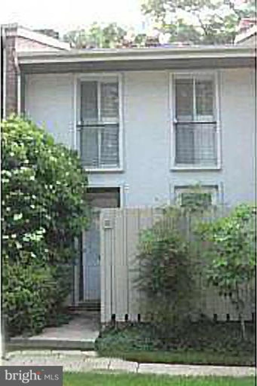 Rarely available 2 bedroom, 2.5 BA townhouse in the best Cross Keys location: North End.  Serene views from LR and BR windows. Totally renovated thru-out: newer kitchen with granite and all appliances, two spectacular full baths on 2nd floor. Upstairs laundry with washer/dryer. Powder Room on 1st floor. Fireplace.  Front and rear patios.  All Cross Keys amenities included:pool and tennis.