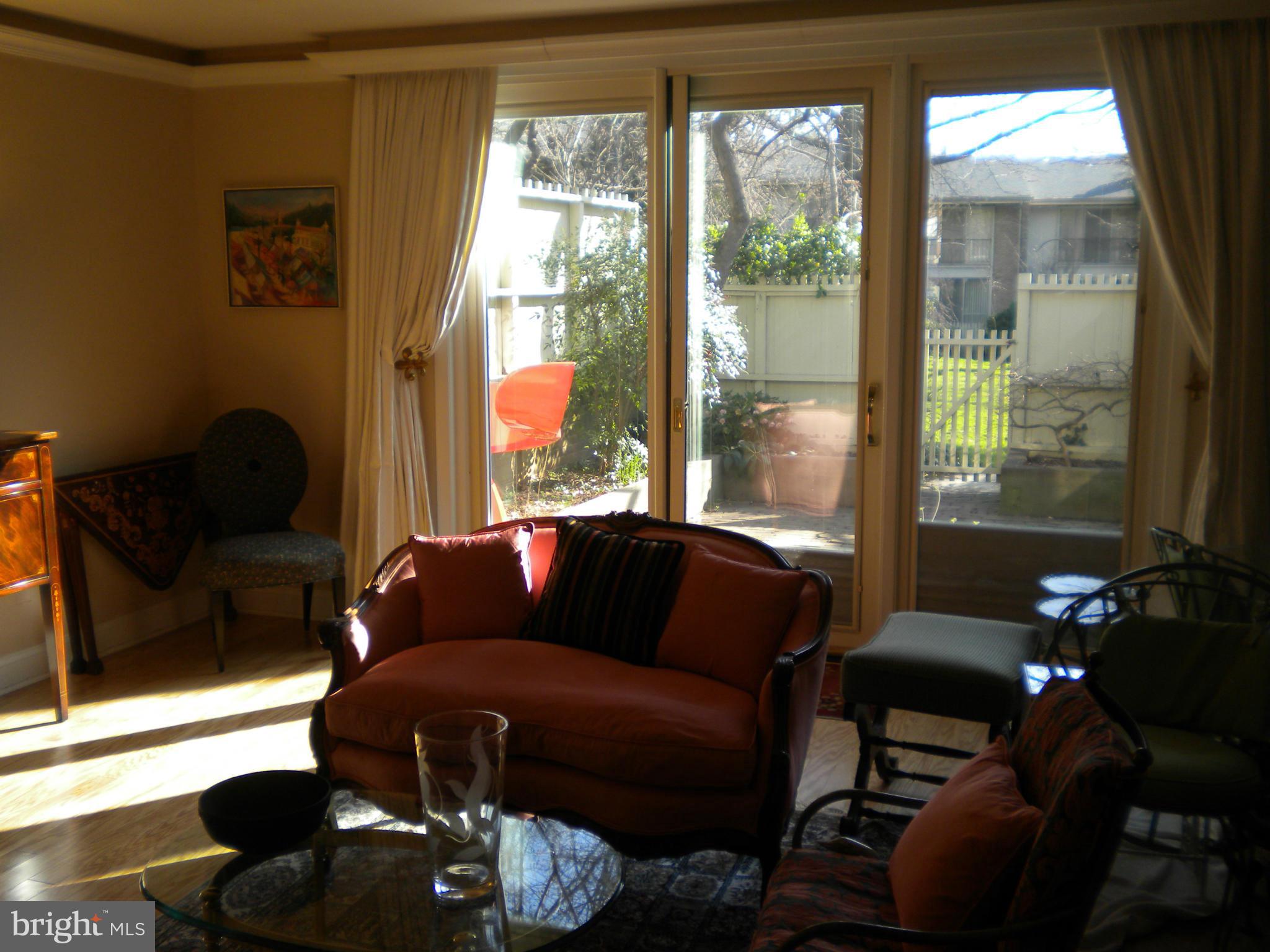 CROSS KEYS - Residential Lease