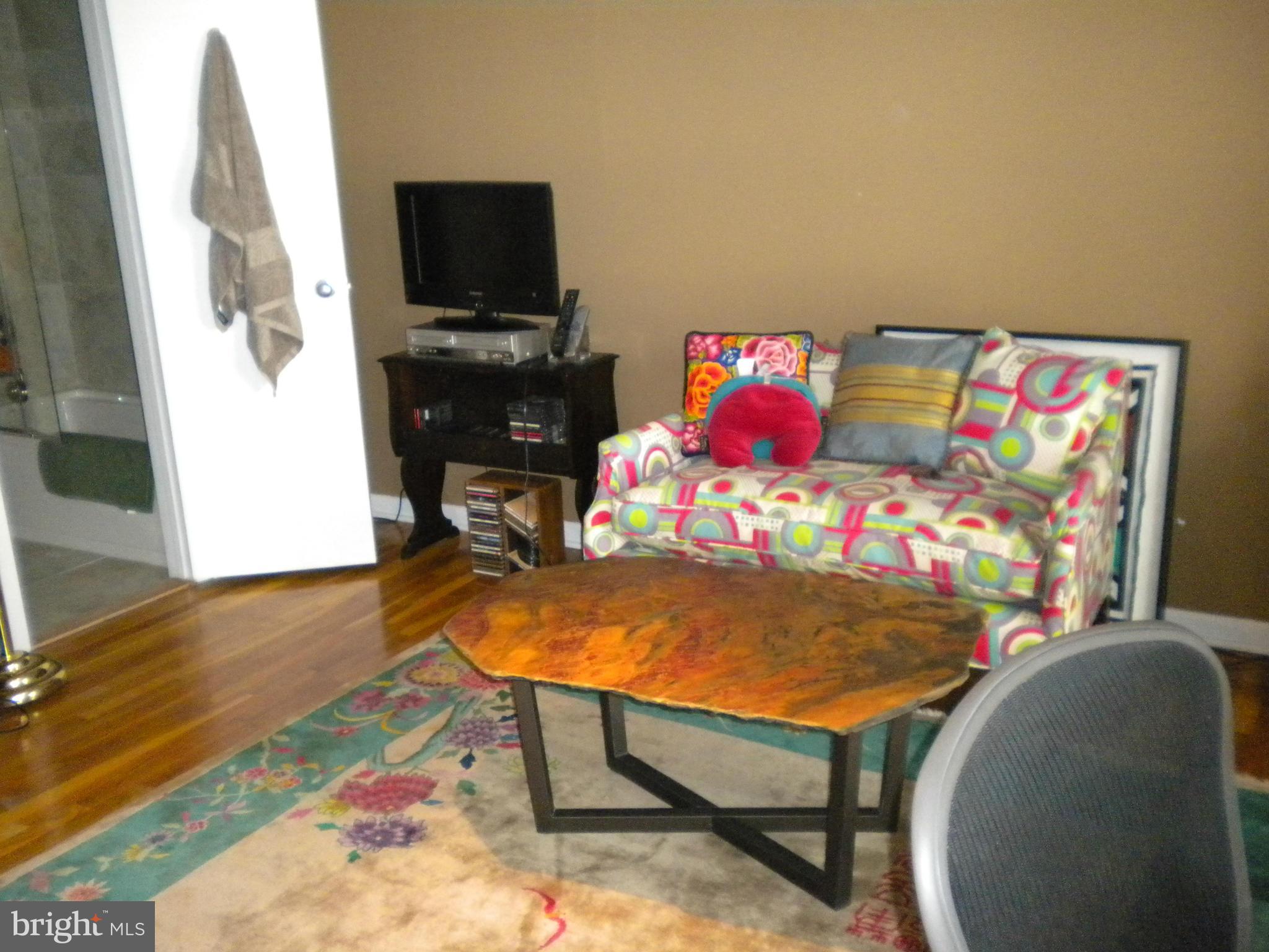 CROSS KEYS - Residential Lease