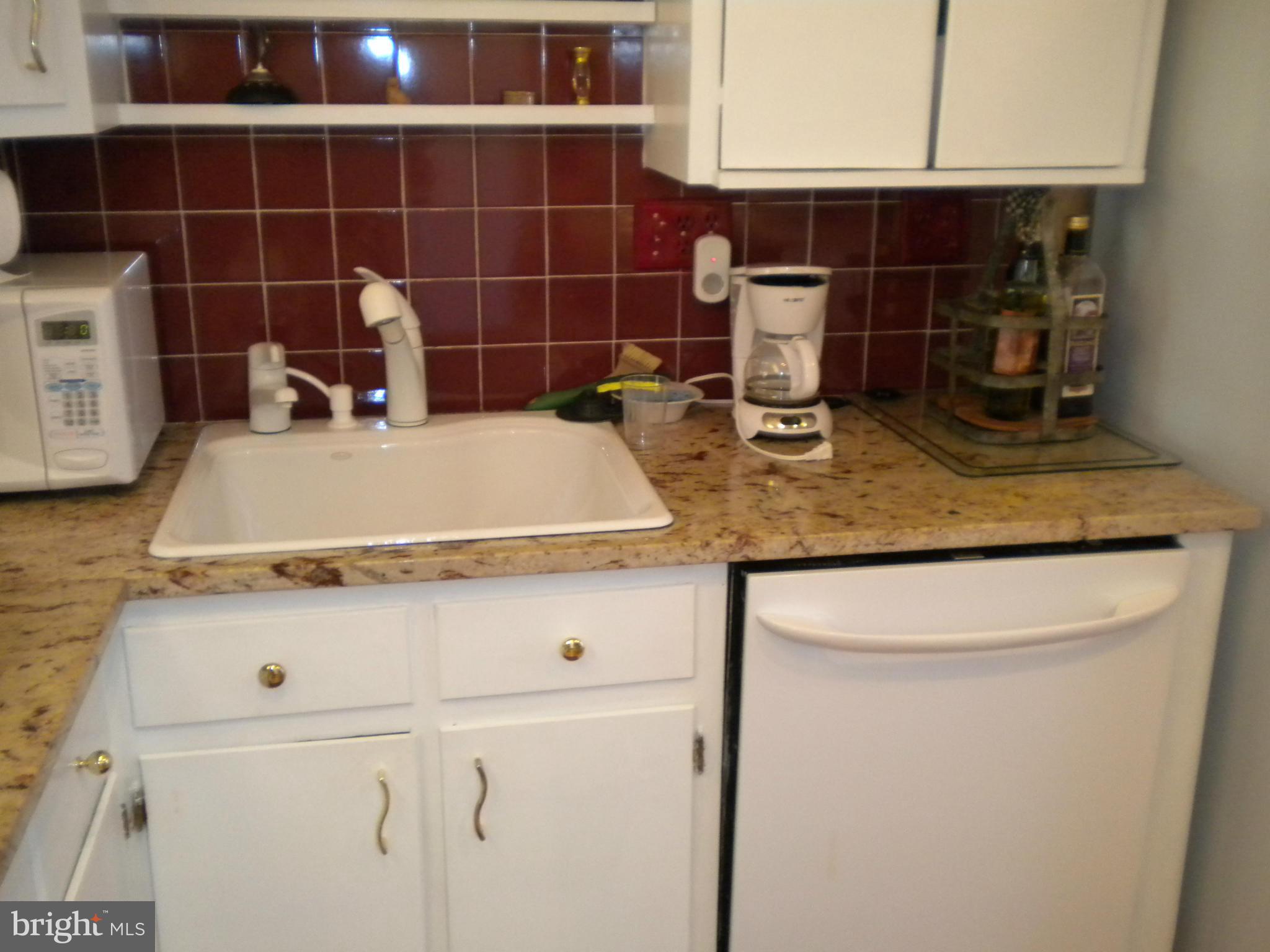 CROSS KEYS - Residential Lease