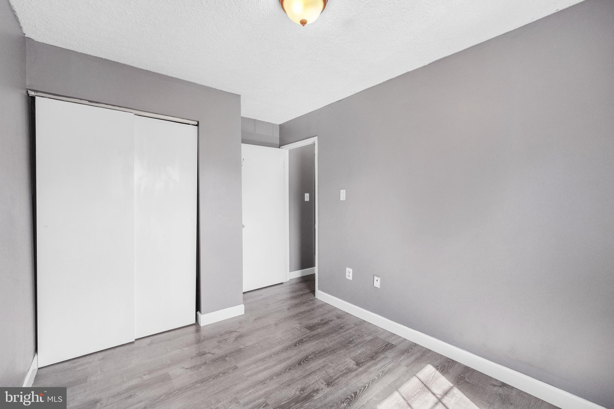 GUNNERS LAKE VILLAGE - Residential Lease