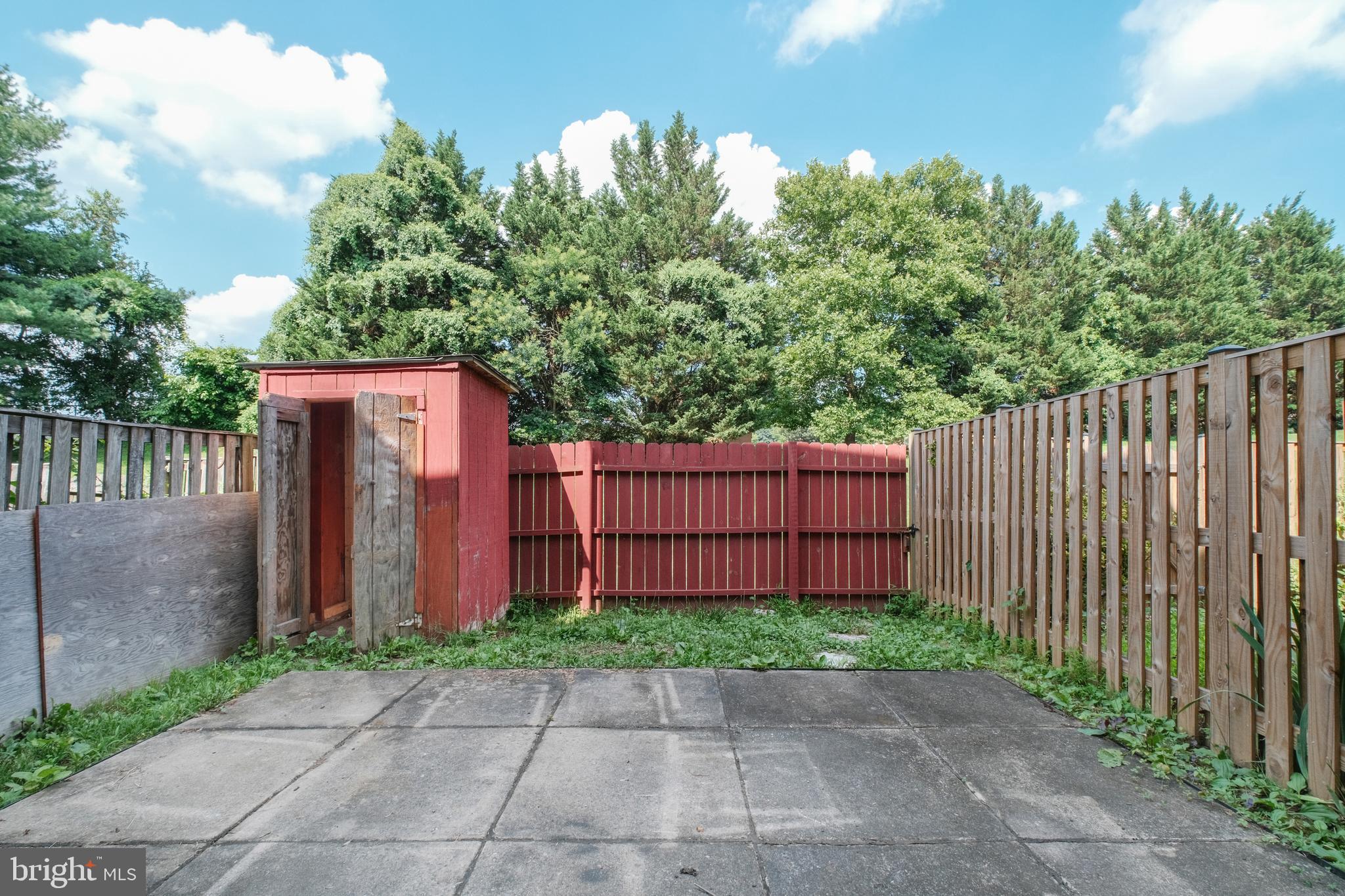 GUNNERS LAKE VILLAGE - Residential Lease