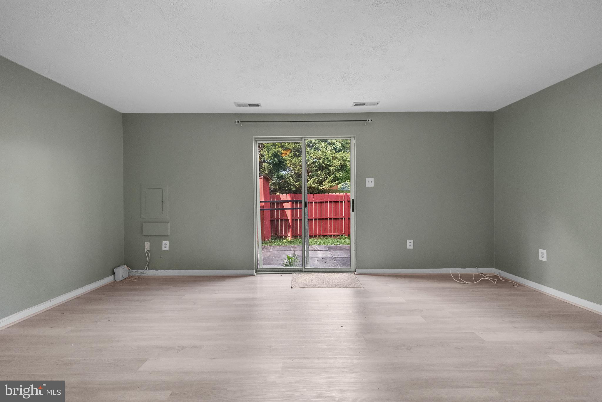 GUNNERS LAKE VILLAGE - Residential Lease