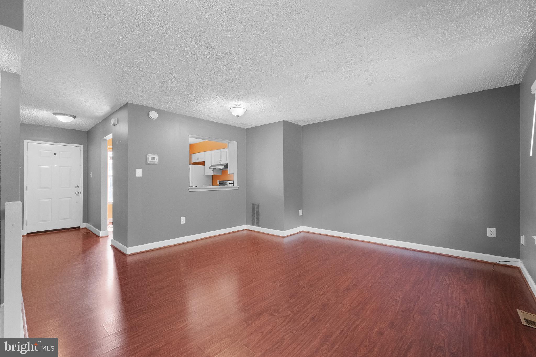 GUNNERS LAKE VILLAGE - Residential Lease