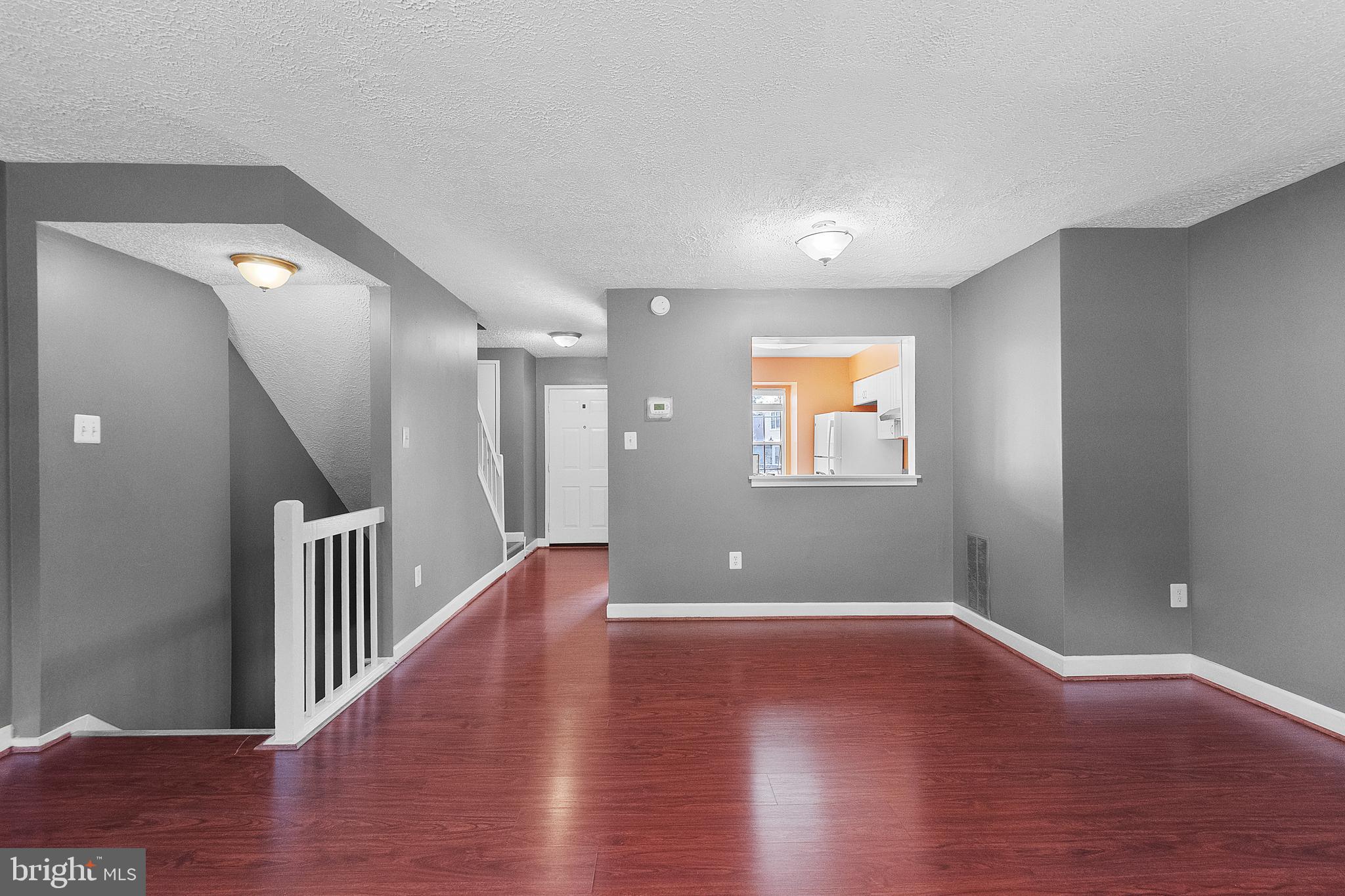 GUNNERS LAKE VILLAGE - Residential Lease