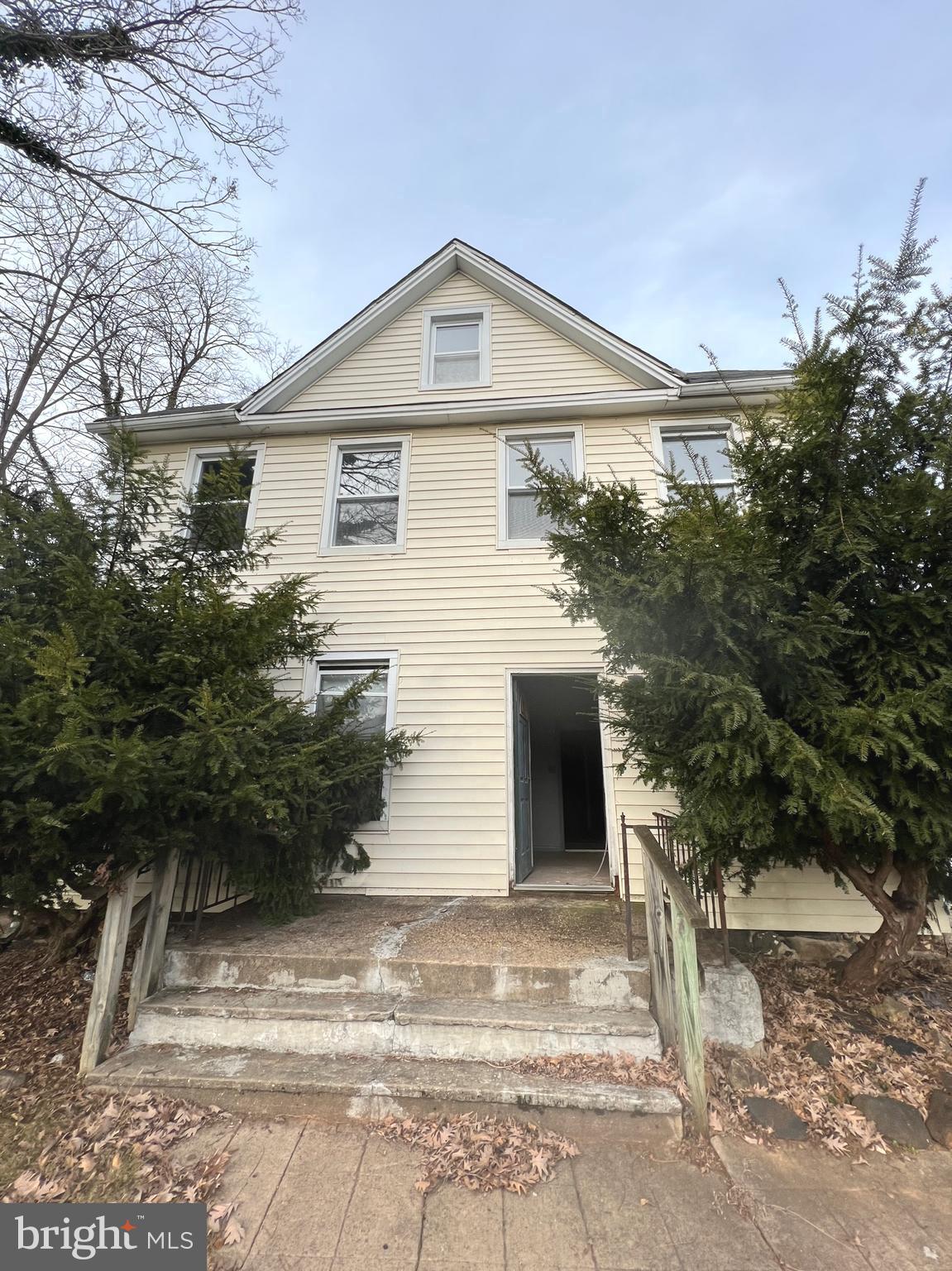 PIKESVILLE - Residential