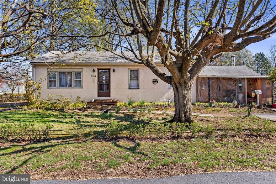 Opportunity knocks! This home offers solid bones and an incredible location.  Bring your vision to life in this 3-bedroom home with a fenced in yard that sits on a corner lot.  With a bit of updating, you will transform it into your dream space.
New furnace in 2026