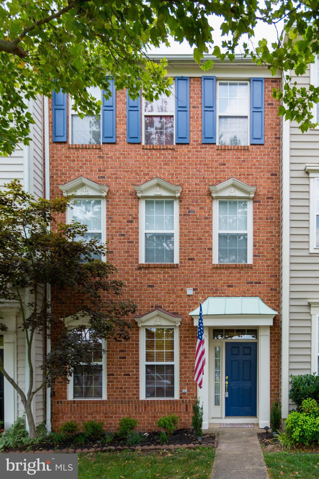 SOUTH RIDING - Residential Lease