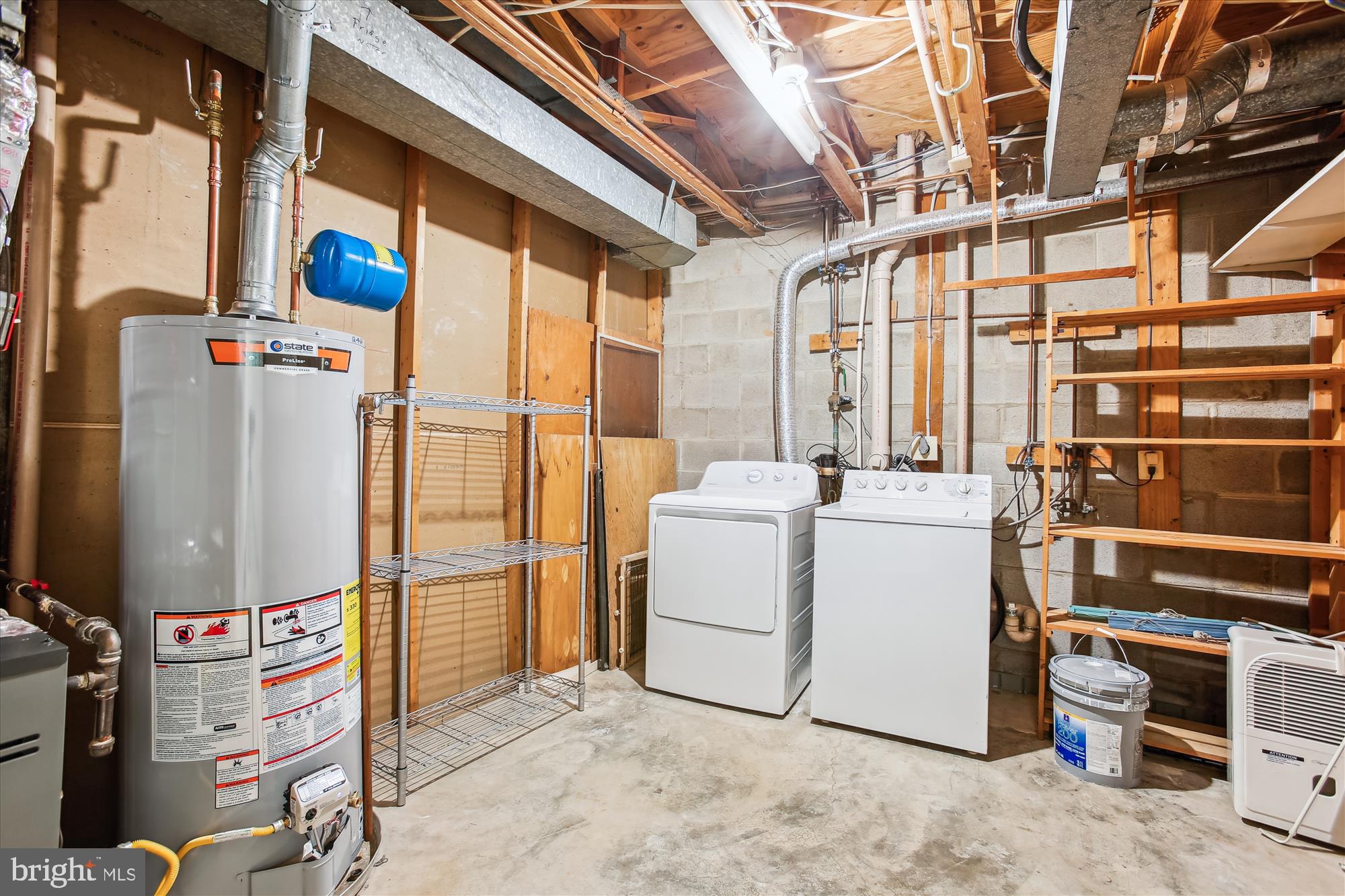 HUNTINGTON AT MT VERNON - Residential Lease