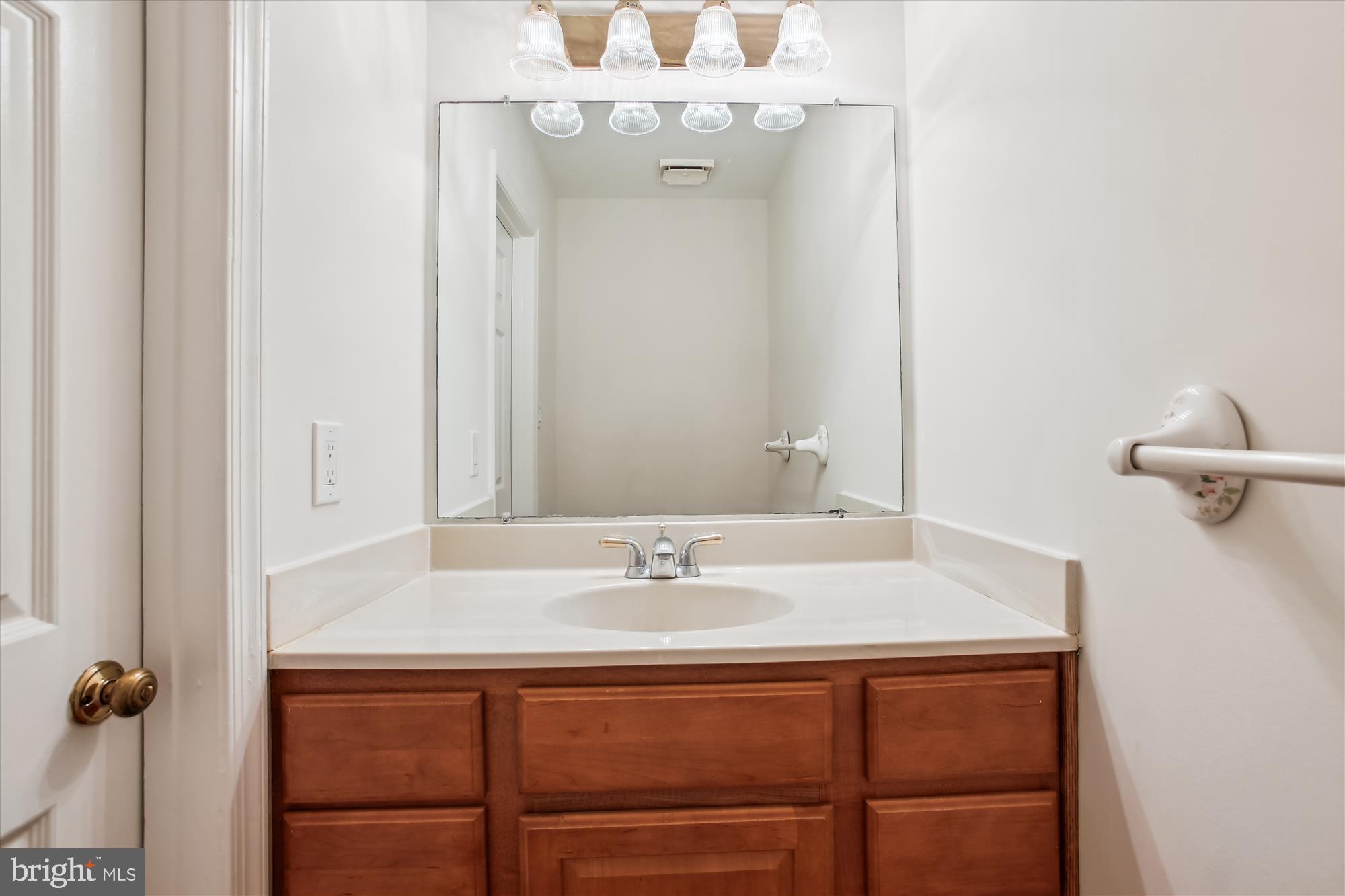 HUNTINGTON AT MT VERNON - Residential Lease