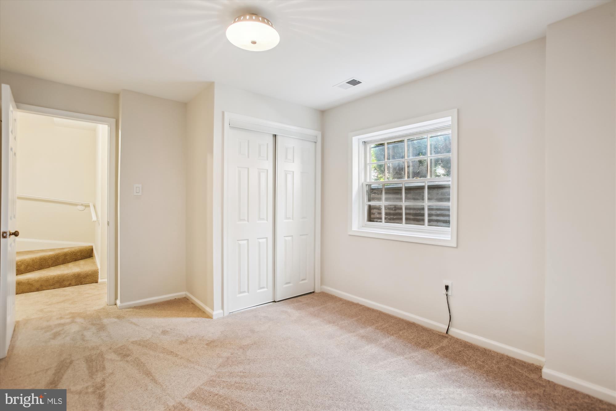 HUNTINGTON AT MT VERNON - Residential Lease