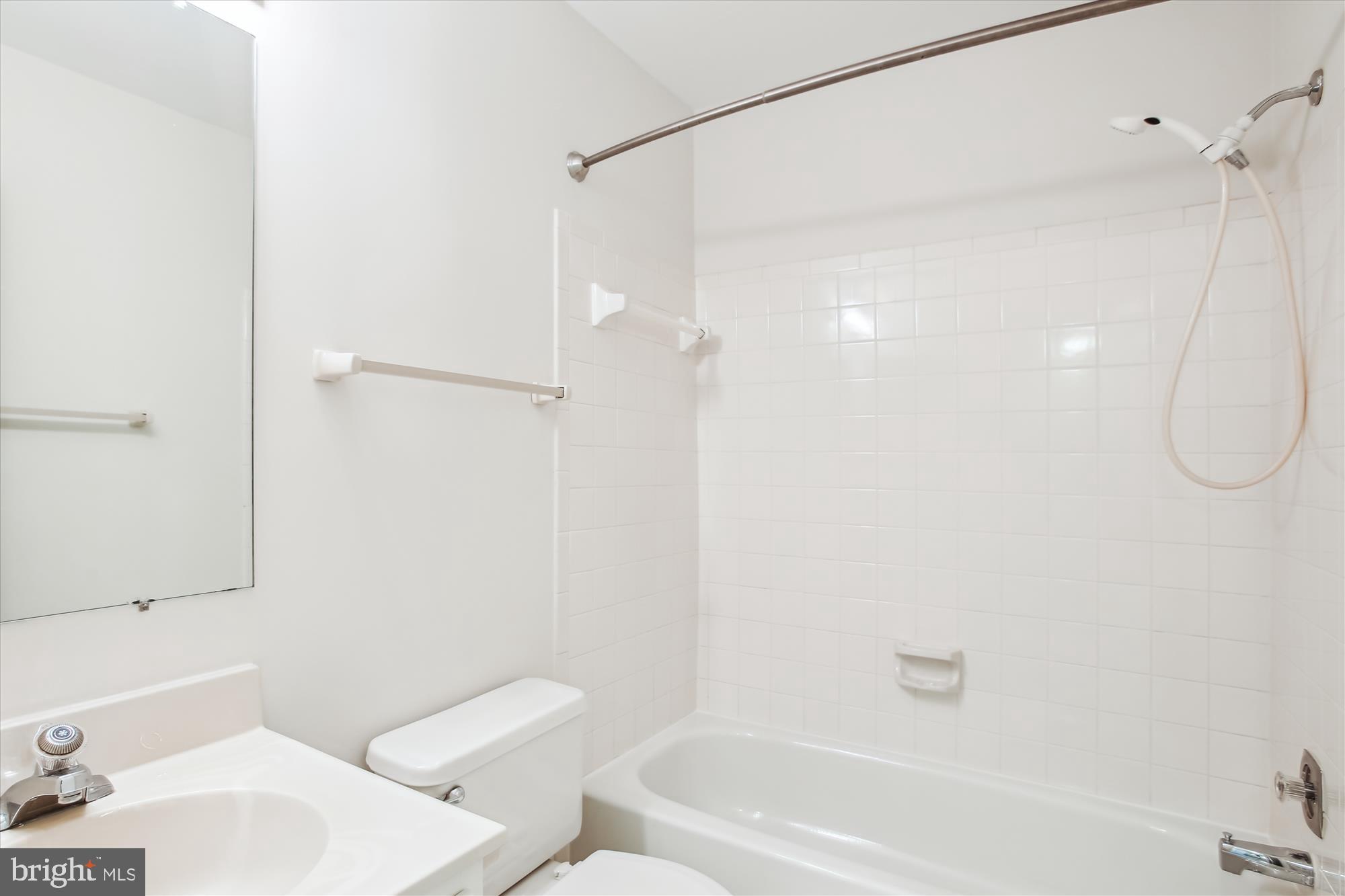 HUNTINGTON AT MT VERNON - Residential Lease