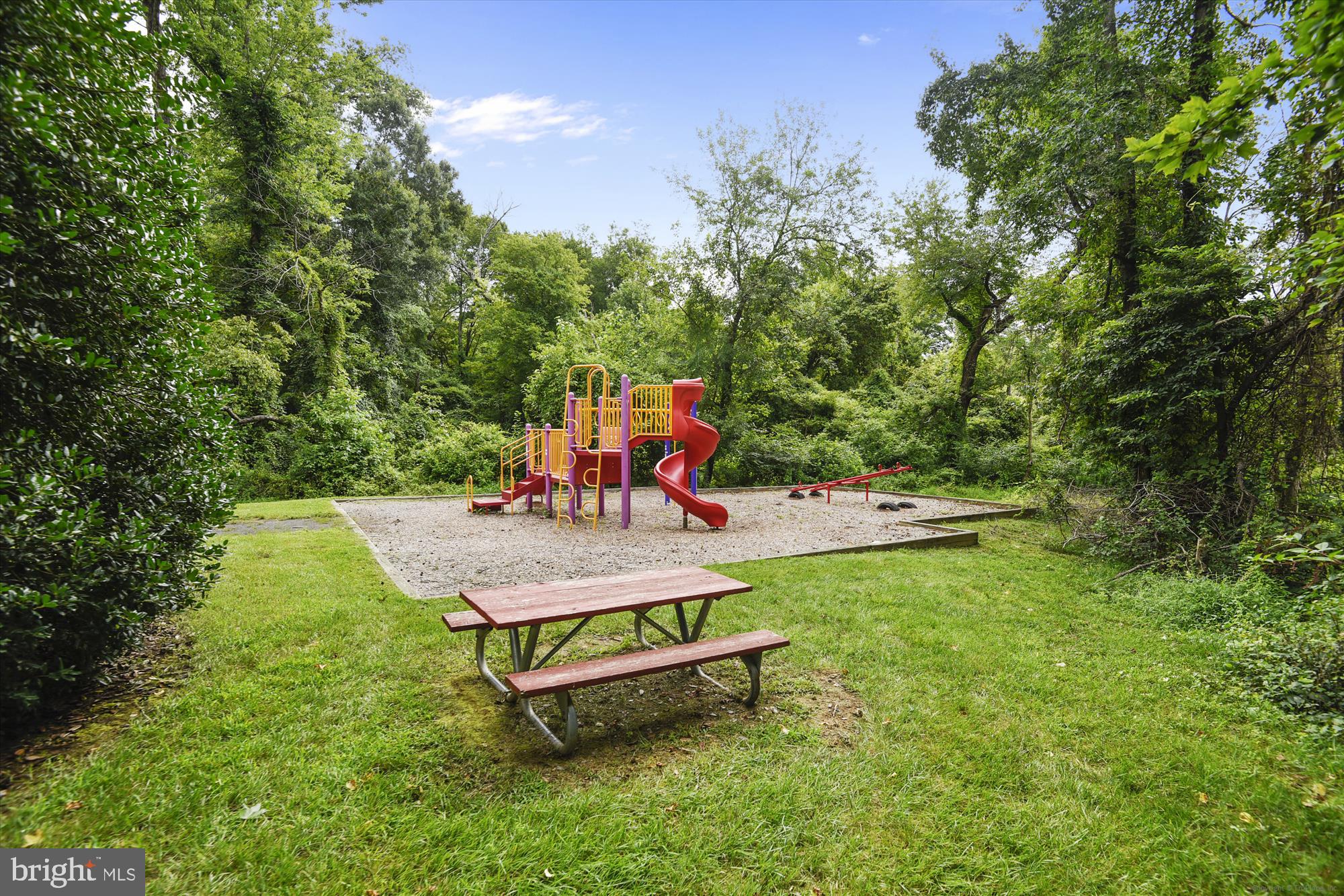 HUNTINGTON AT MT VERNON - Residential Lease