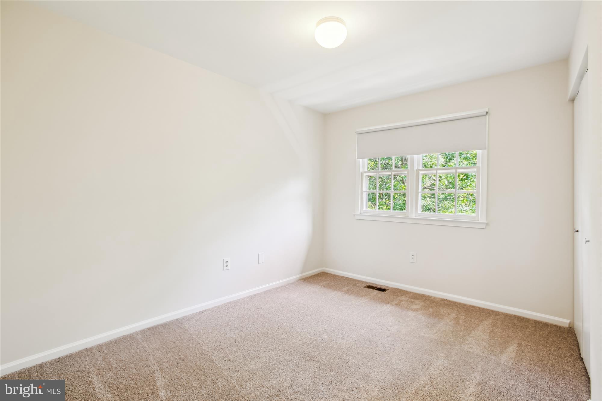 HUNTINGTON AT MT VERNON - Residential Lease