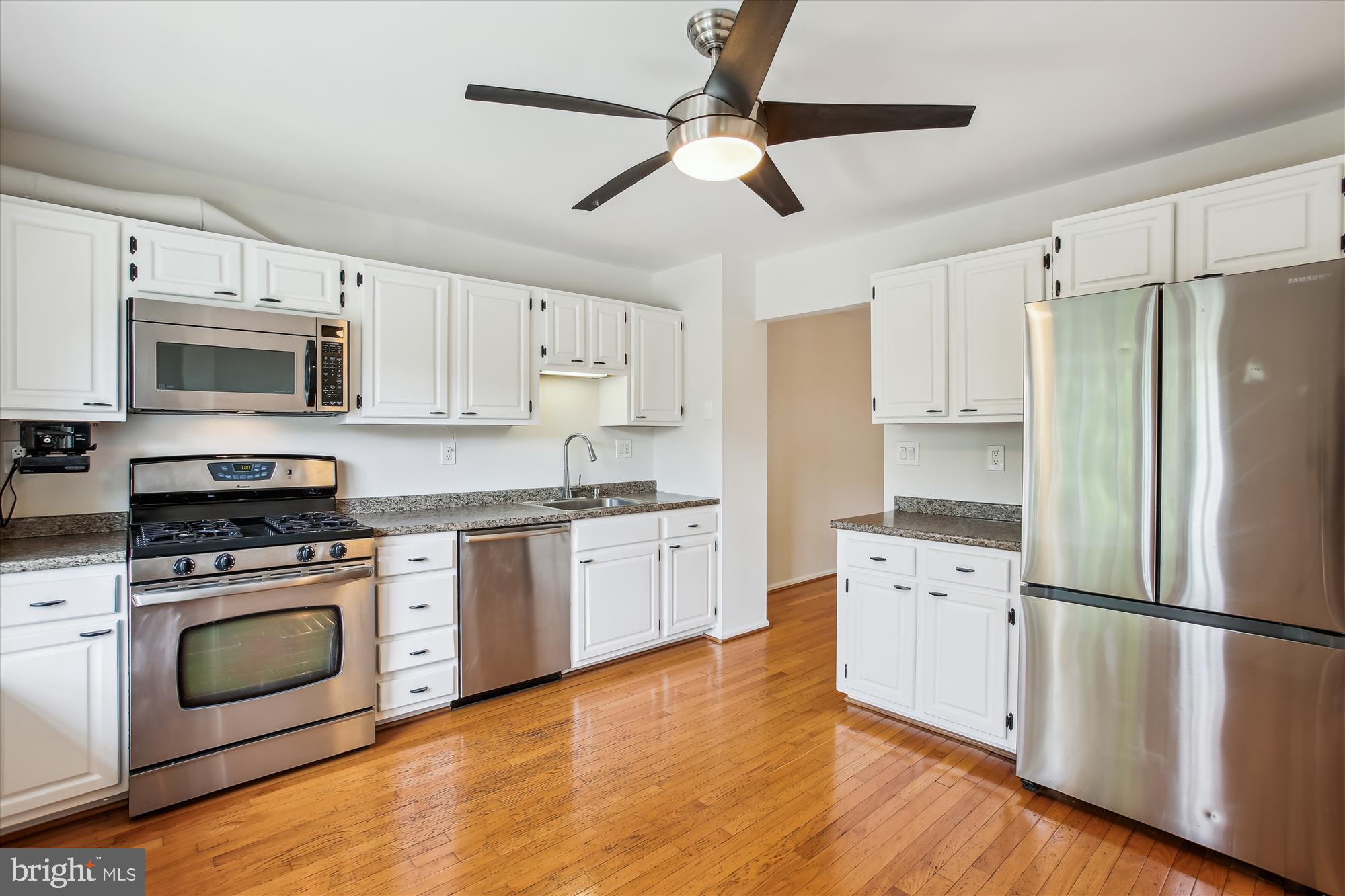 HUNTINGTON AT MT VERNON - Residential Lease