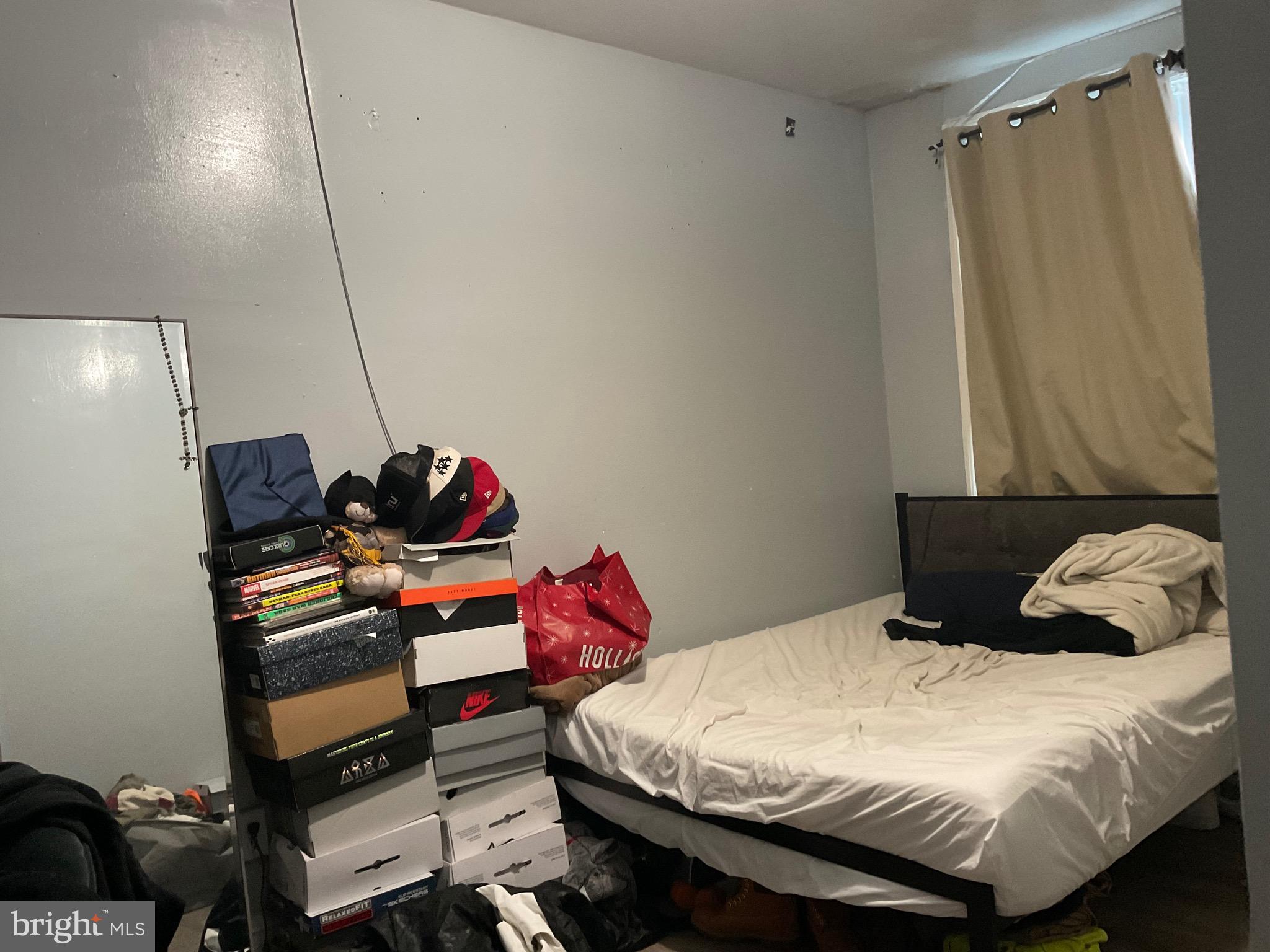 1622 CROSSLYNNE AVENUE