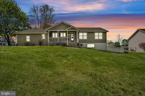 6 Curtis Drive, East Berlin, PA MLS: PAAD2017290