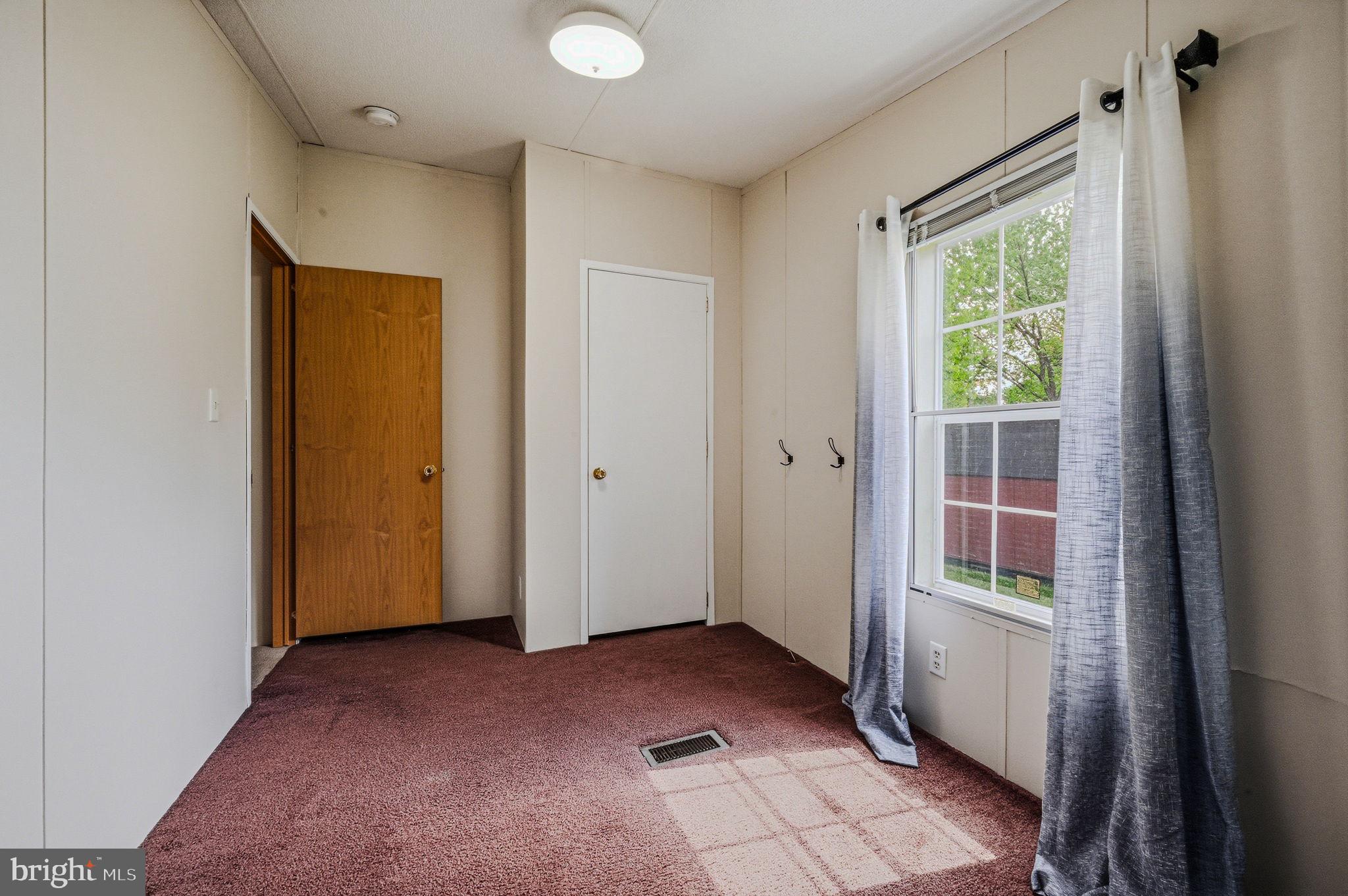 VILLAGE BROOK - Residential