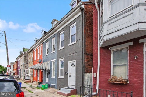 Photo of 511 W Philadelphia Street, YORK, PA 17401 (MLS # PAYK2104894)