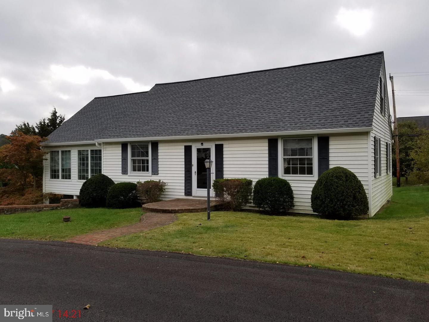 CENTENNIAL ESTATES - Residential Lease