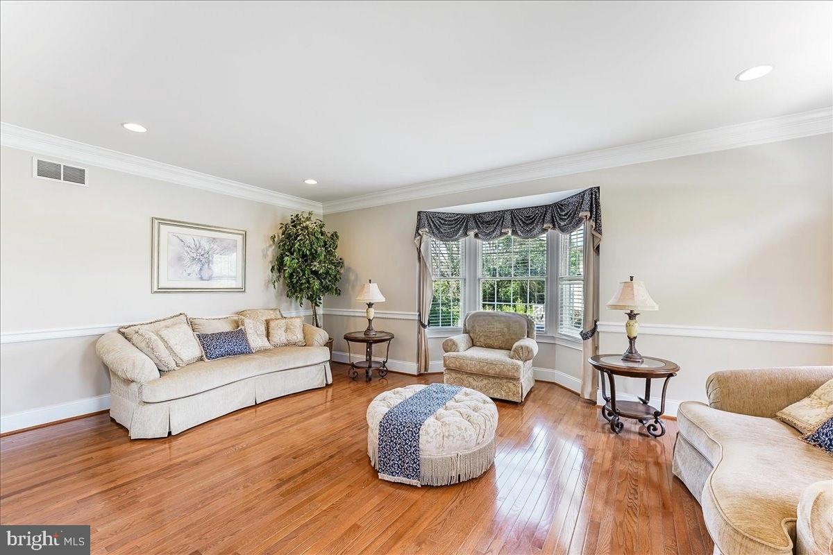 WESTTOWN CHASE - Residential