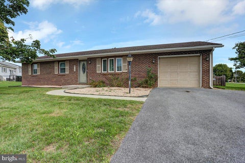 Homes For Sale - 9140 Tea Drive<br/> Franklin County, MERCERSBURG, PA 17236