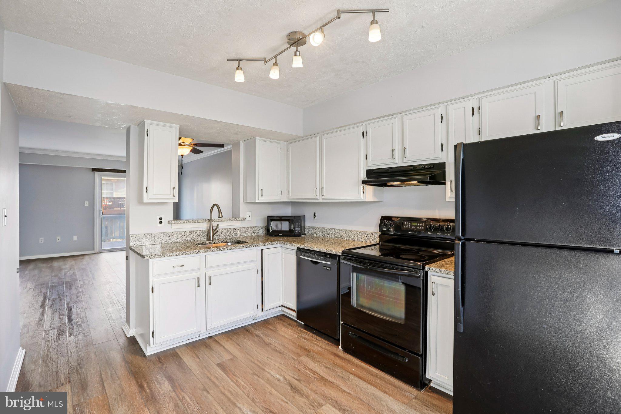 STONEY BEACH - Residential Lease