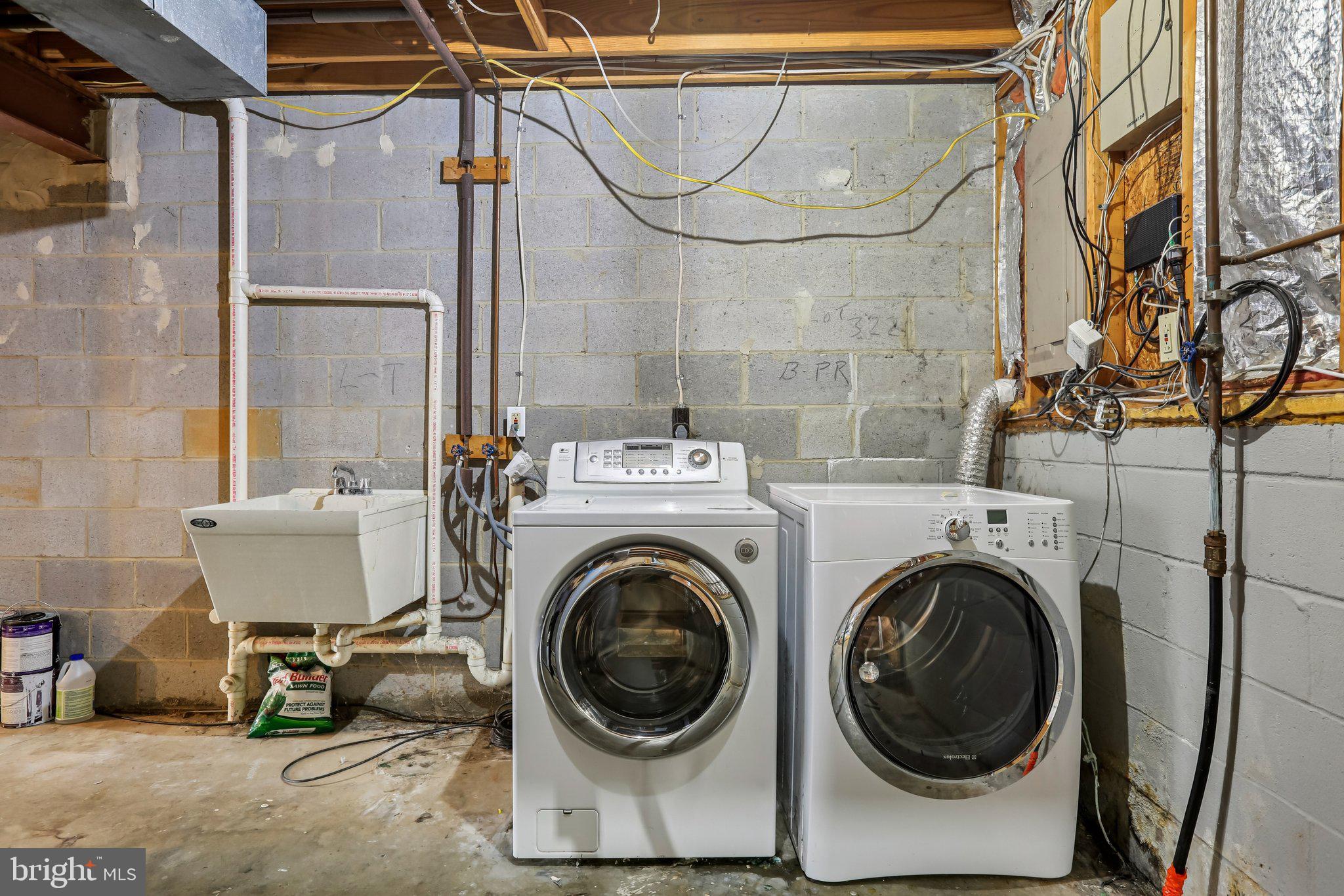 STONEY BEACH - Residential Lease