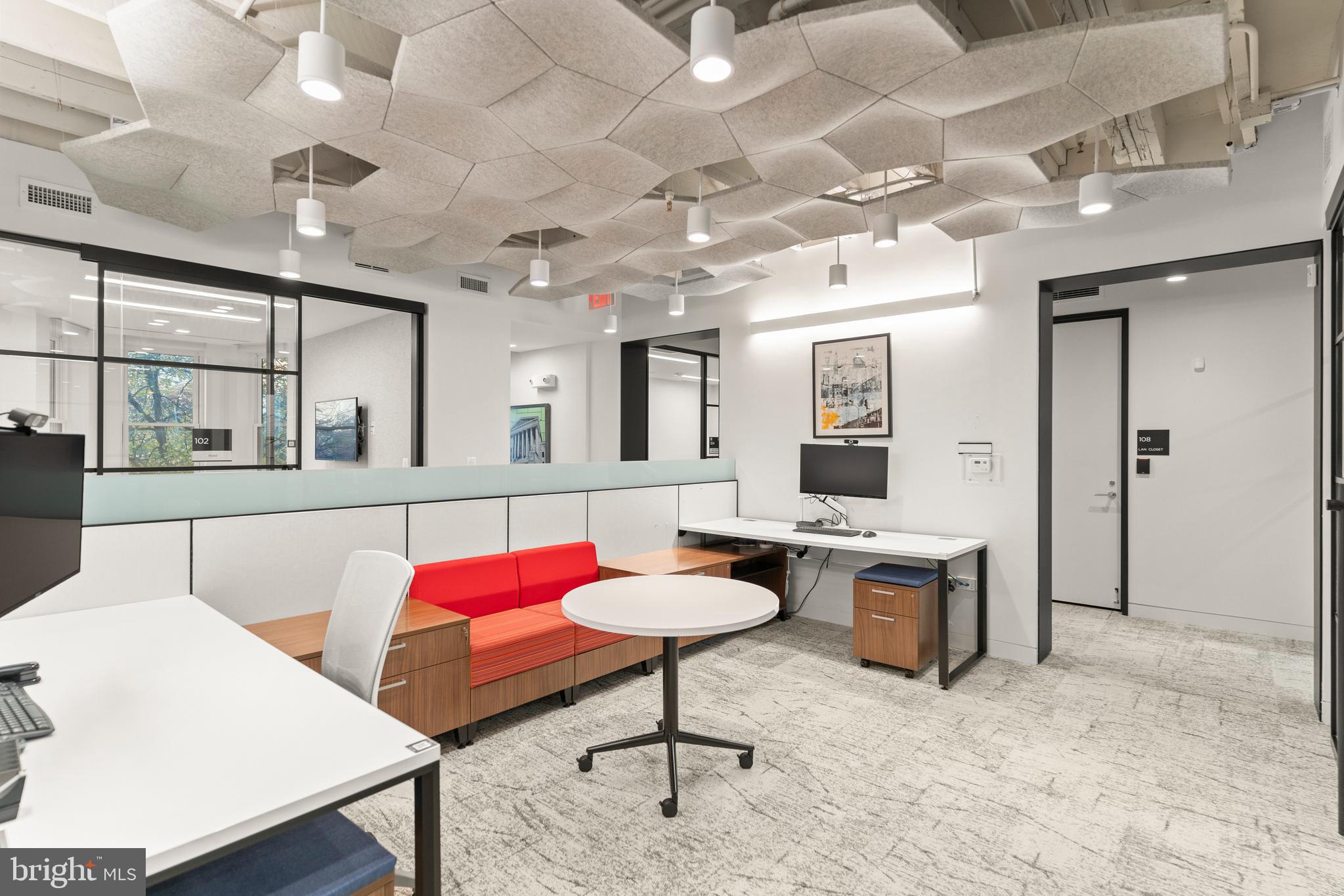 CAPITOL HILL - Commercial Sale