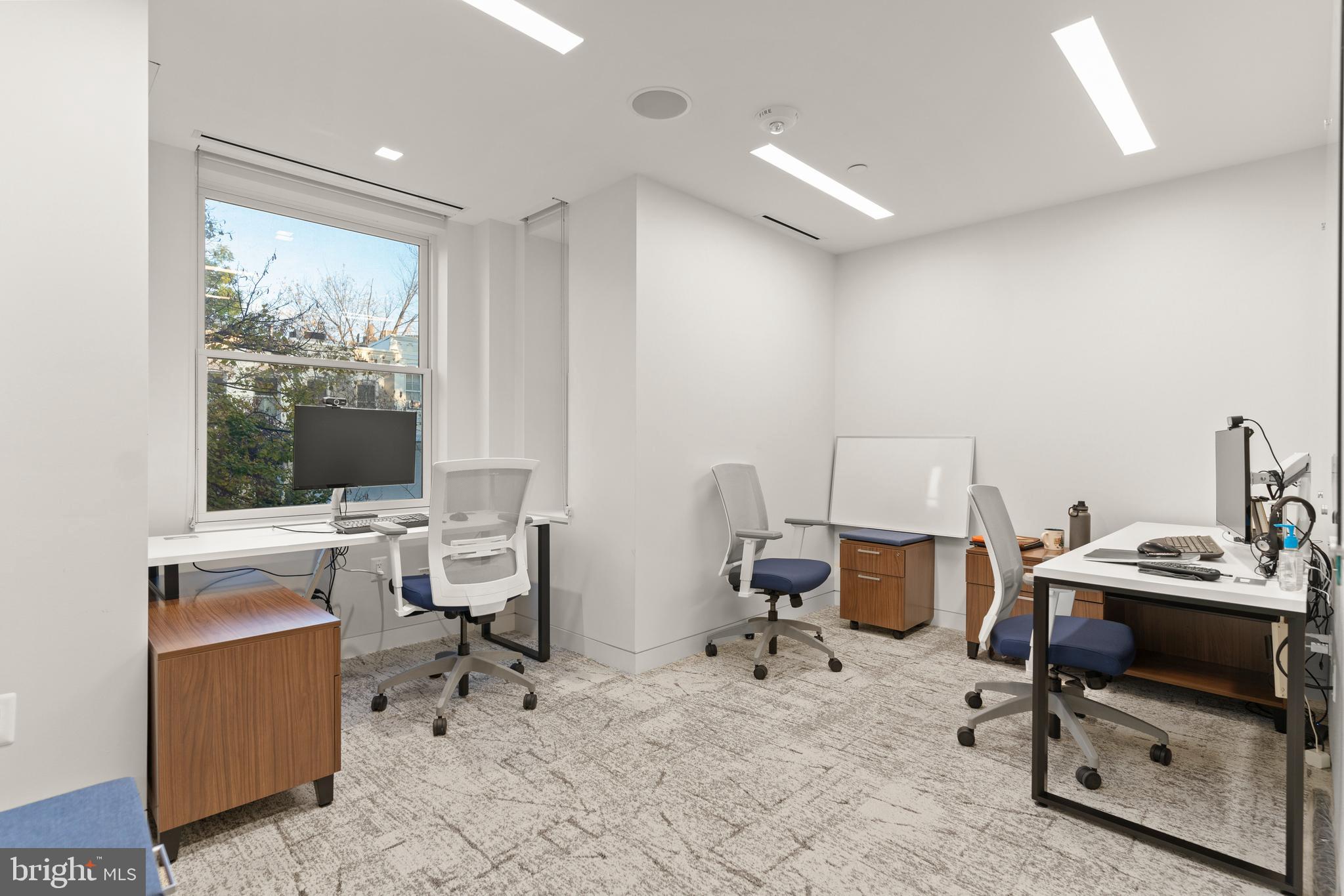 CAPITOL HILL - Commercial Sale