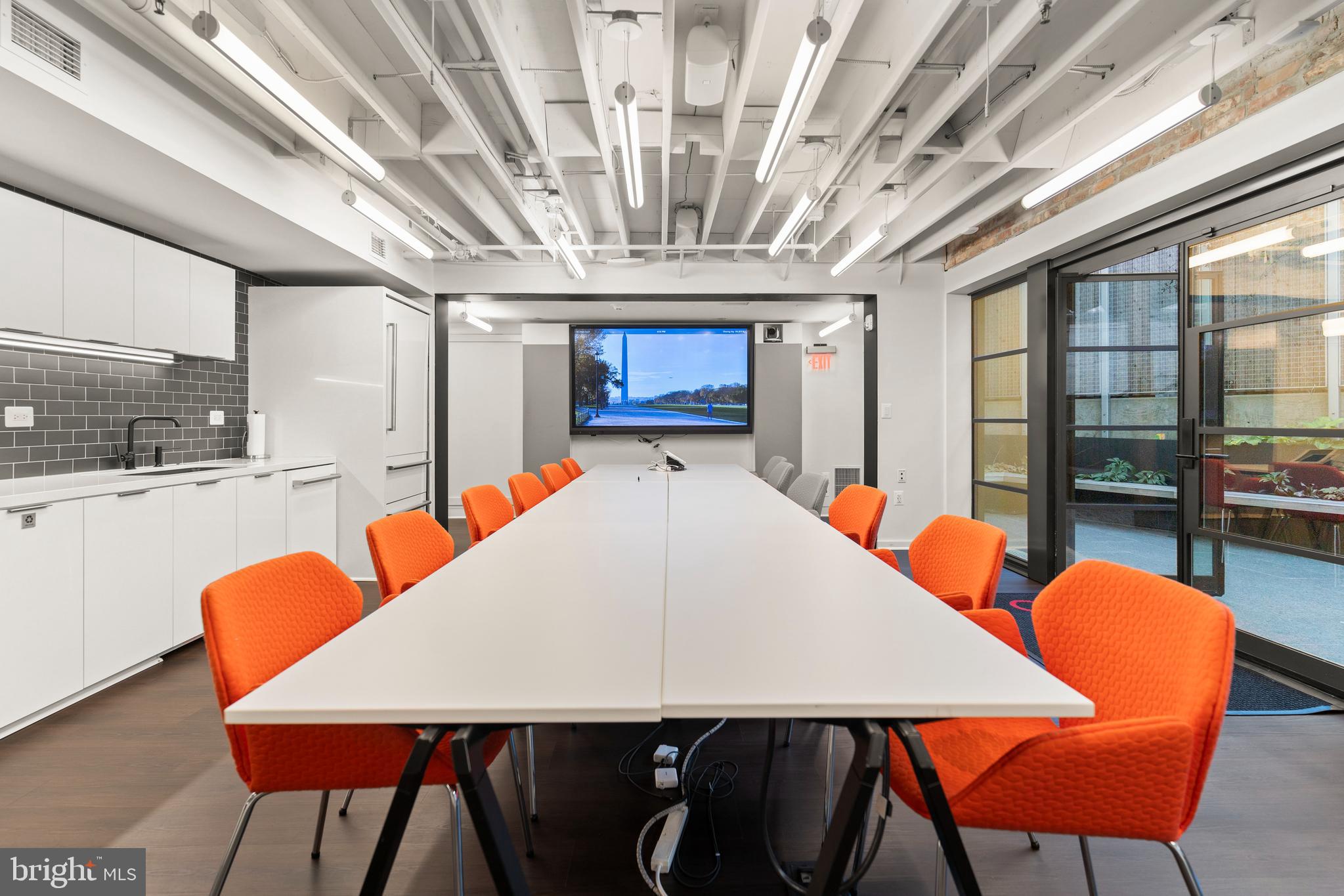 CAPITOL HILL - Commercial Sale