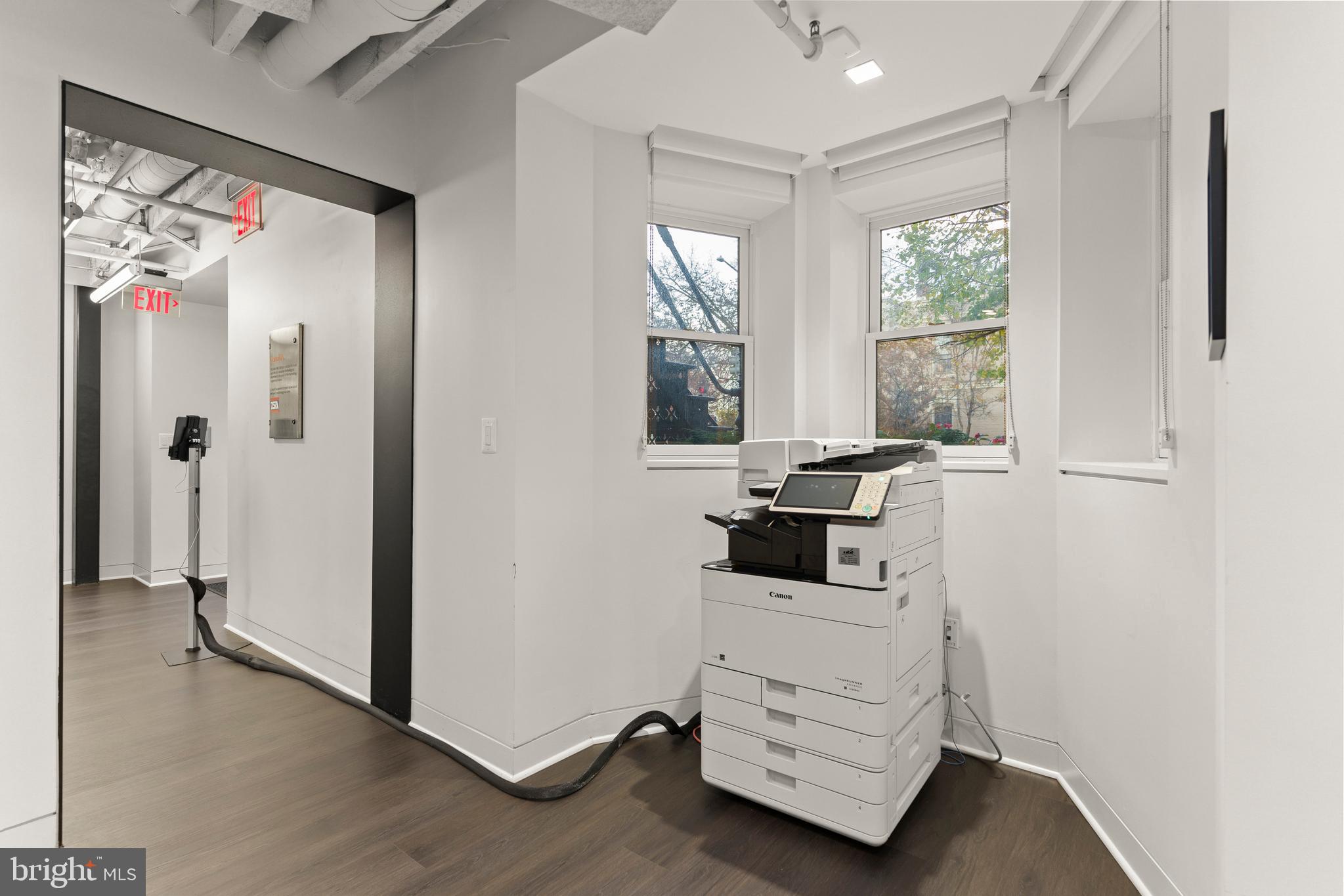 CAPITOL HILL - Commercial Sale