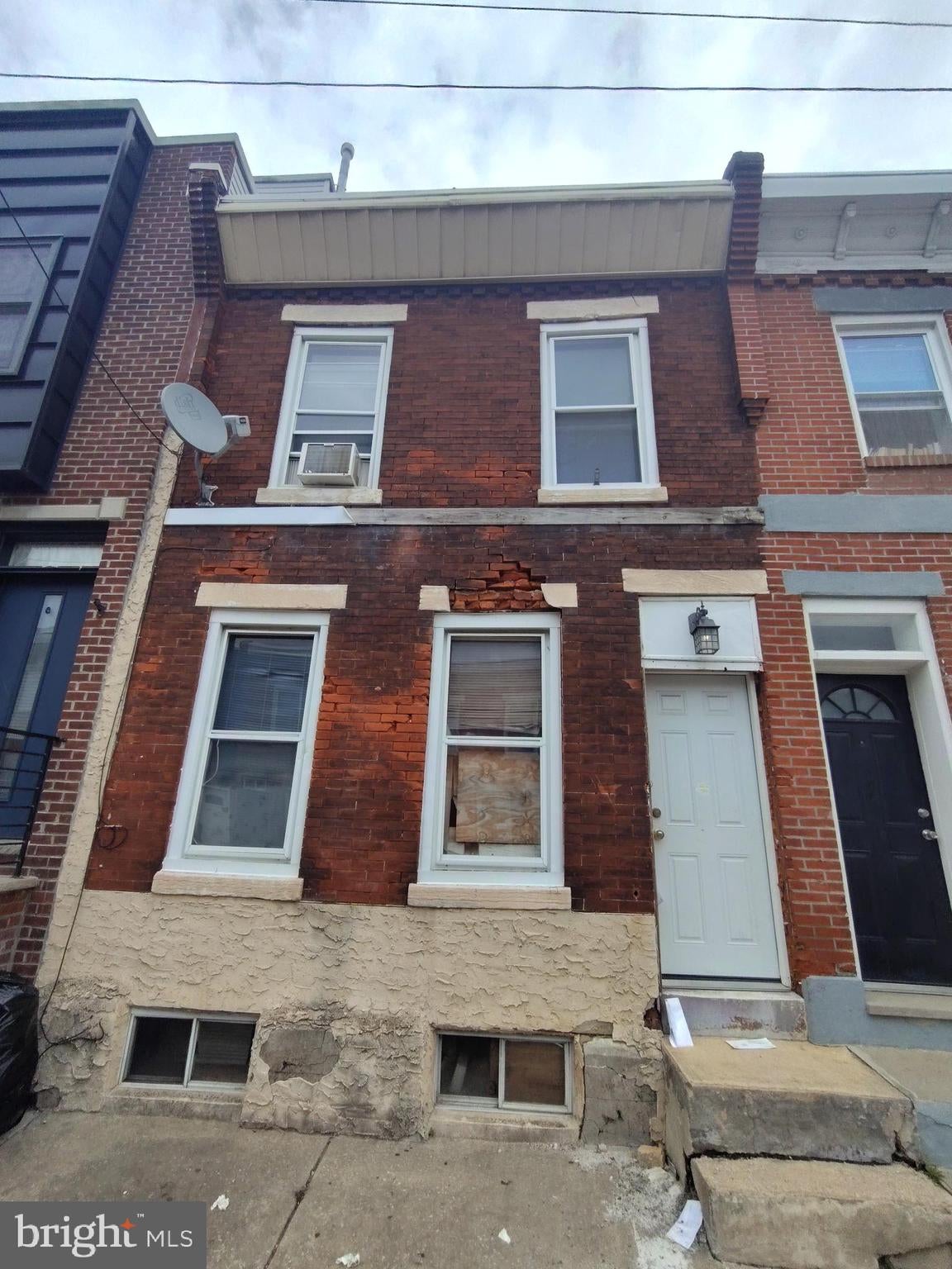 1237 S BUCKNELL STREET